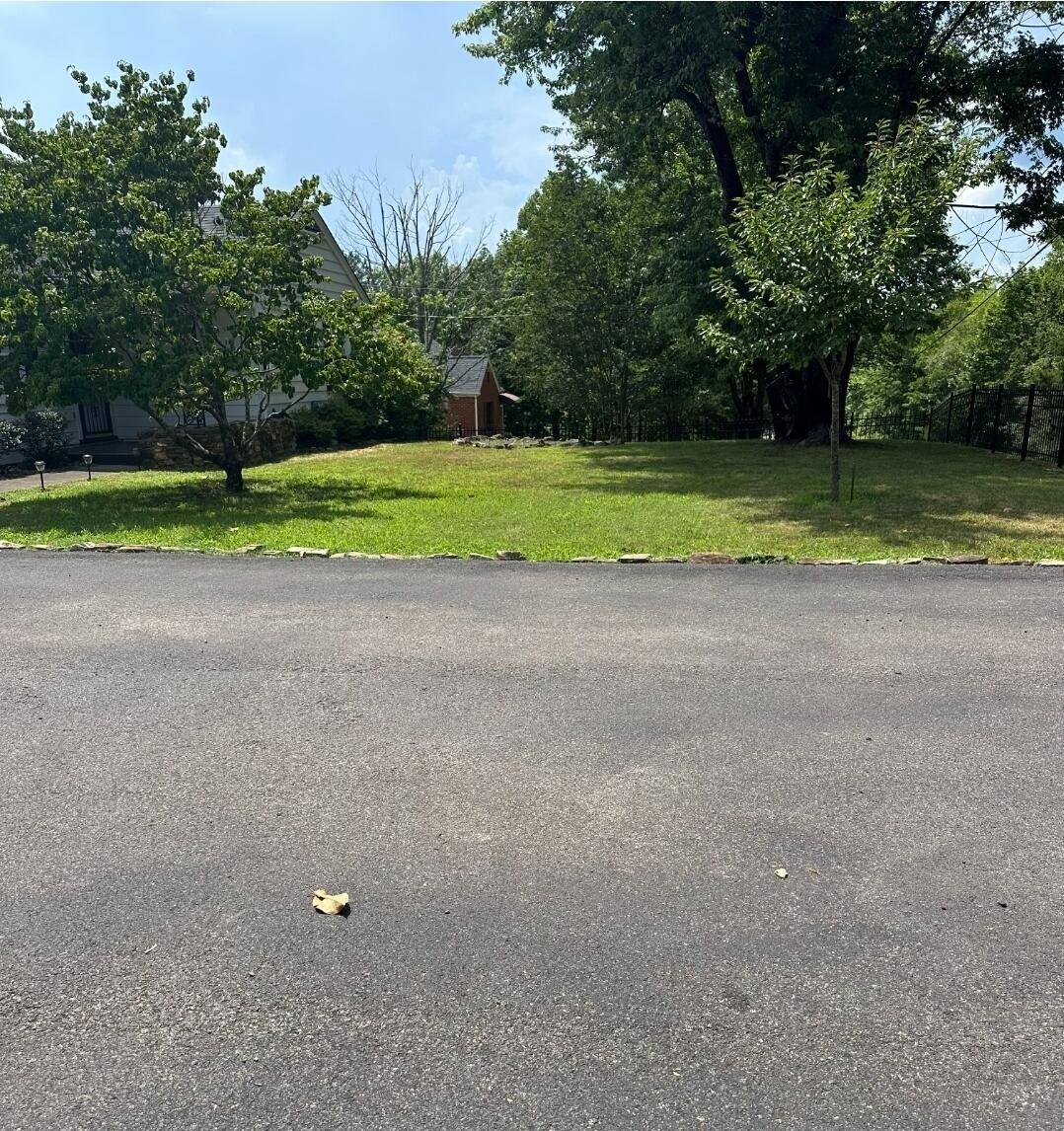 Roanoke, VA 24014,3091 Pitzer RD