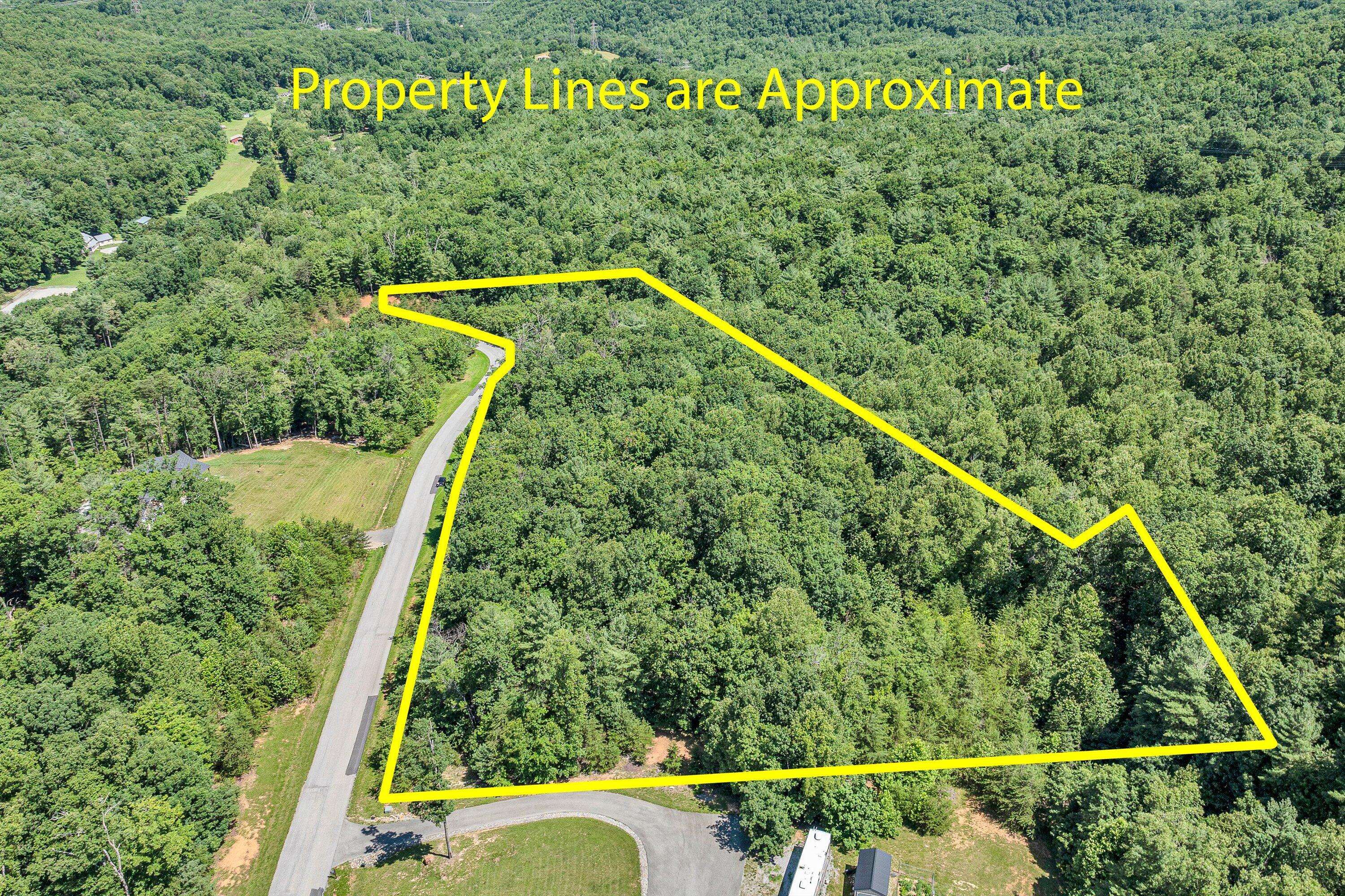 Salem, VA 24153,6524 Hidden Falls DR