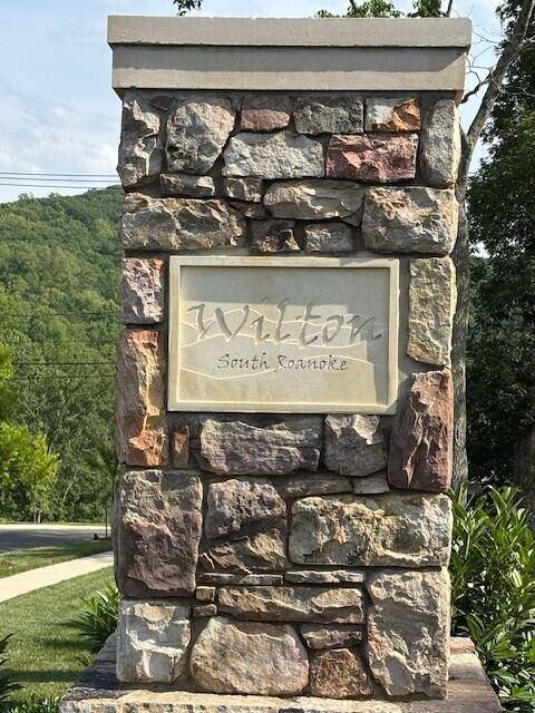 Roanoke, VA 24014,1007 Wilton Park DR SW