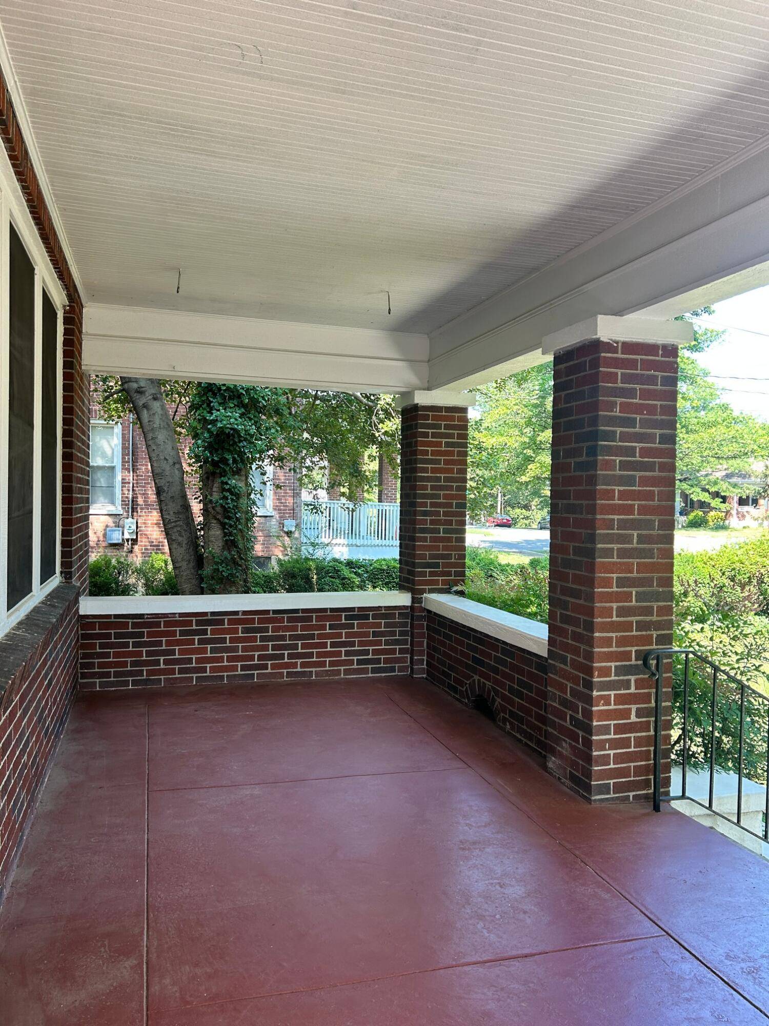Roanoke, VA 24015,1728 Westover AVE