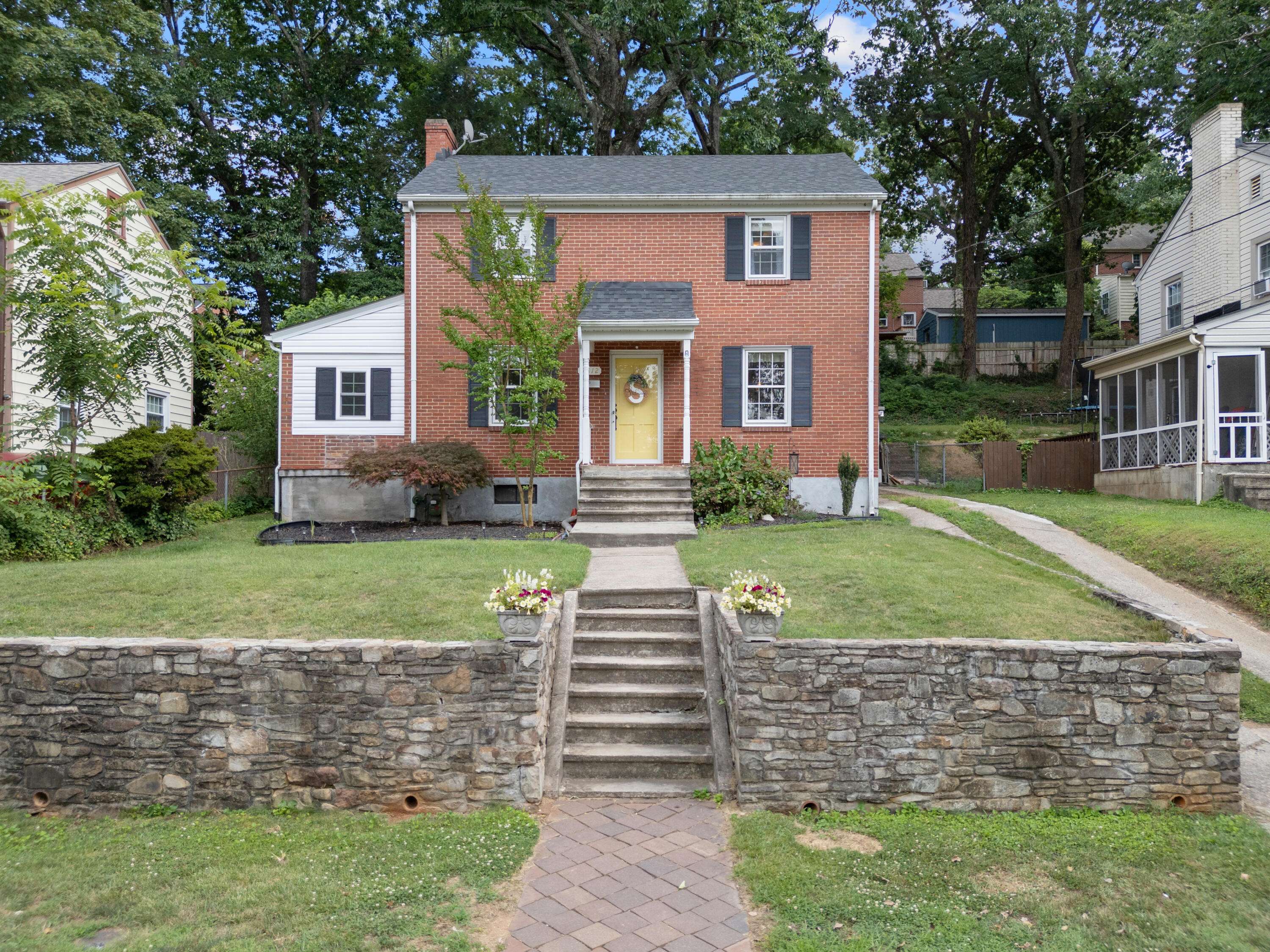 Roanoke, VA 24015,2612 Alberta AVE