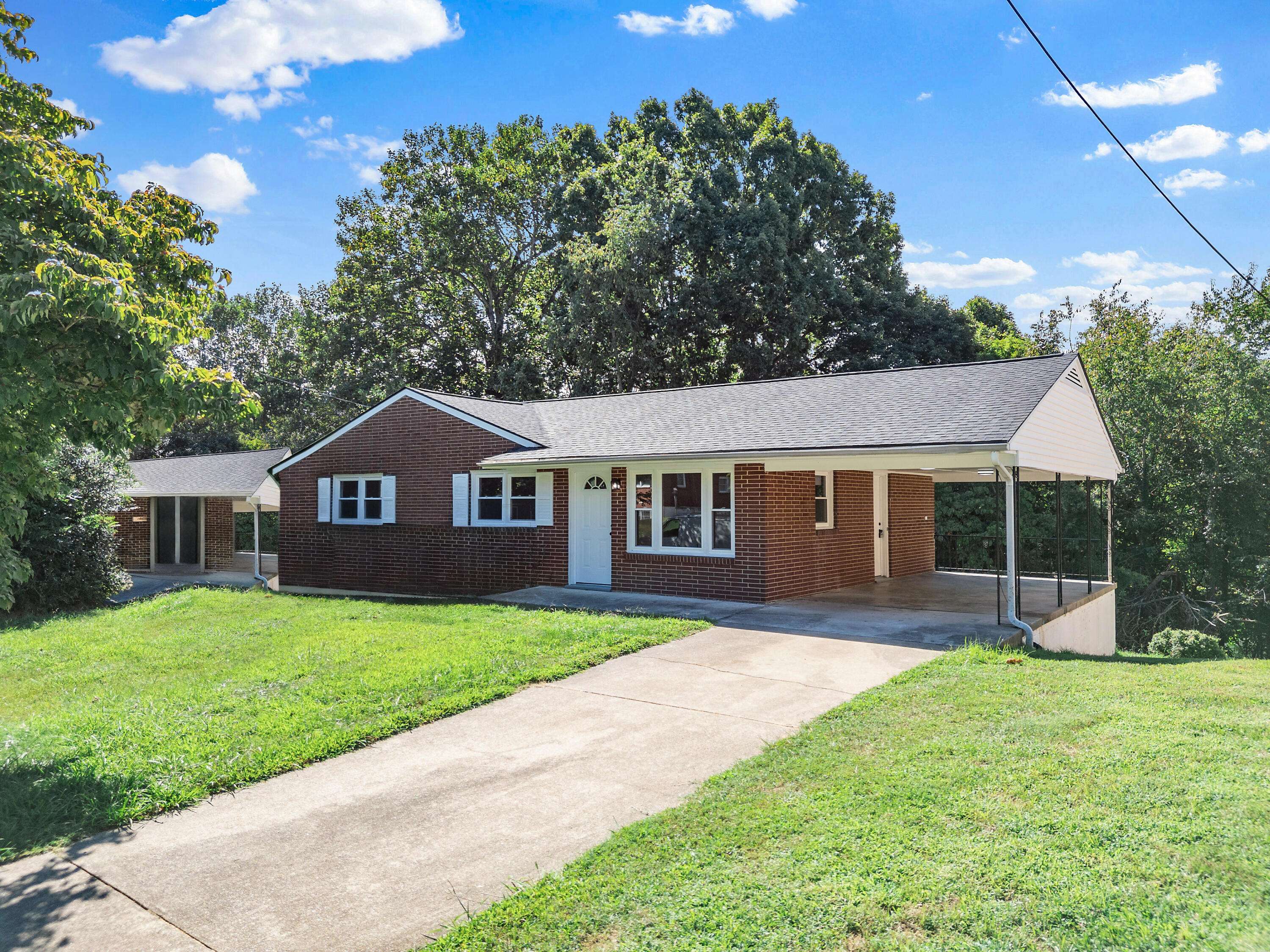 Danville, VA 24540,118 Burwood PL