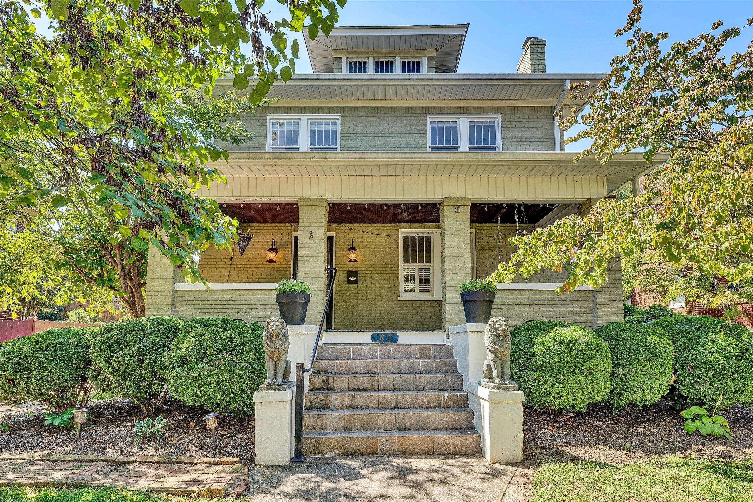 Roanoke, VA 24015,1810 Windsor AVE