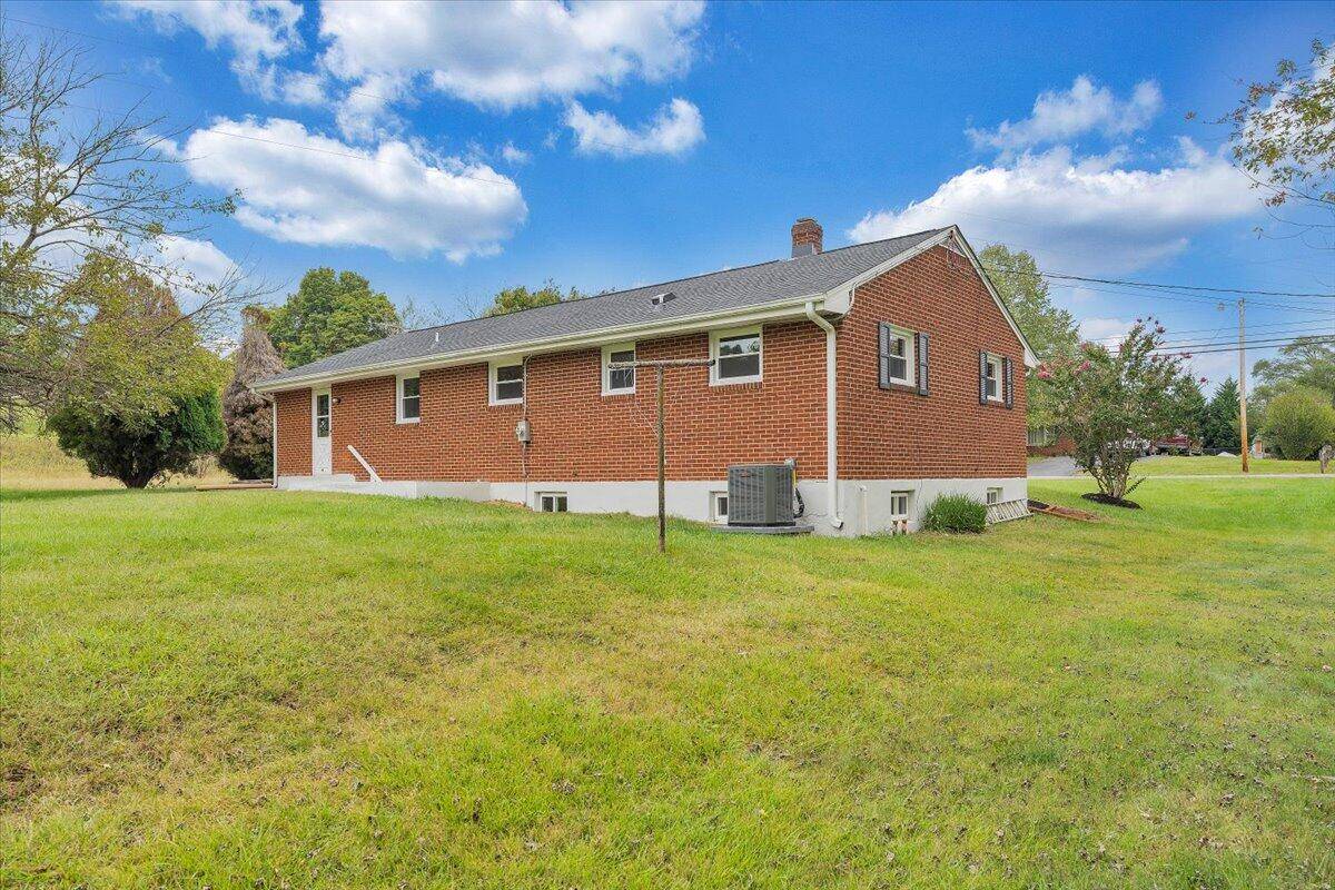 Blue Ridge, VA 24064,117 Blue Ridge DR