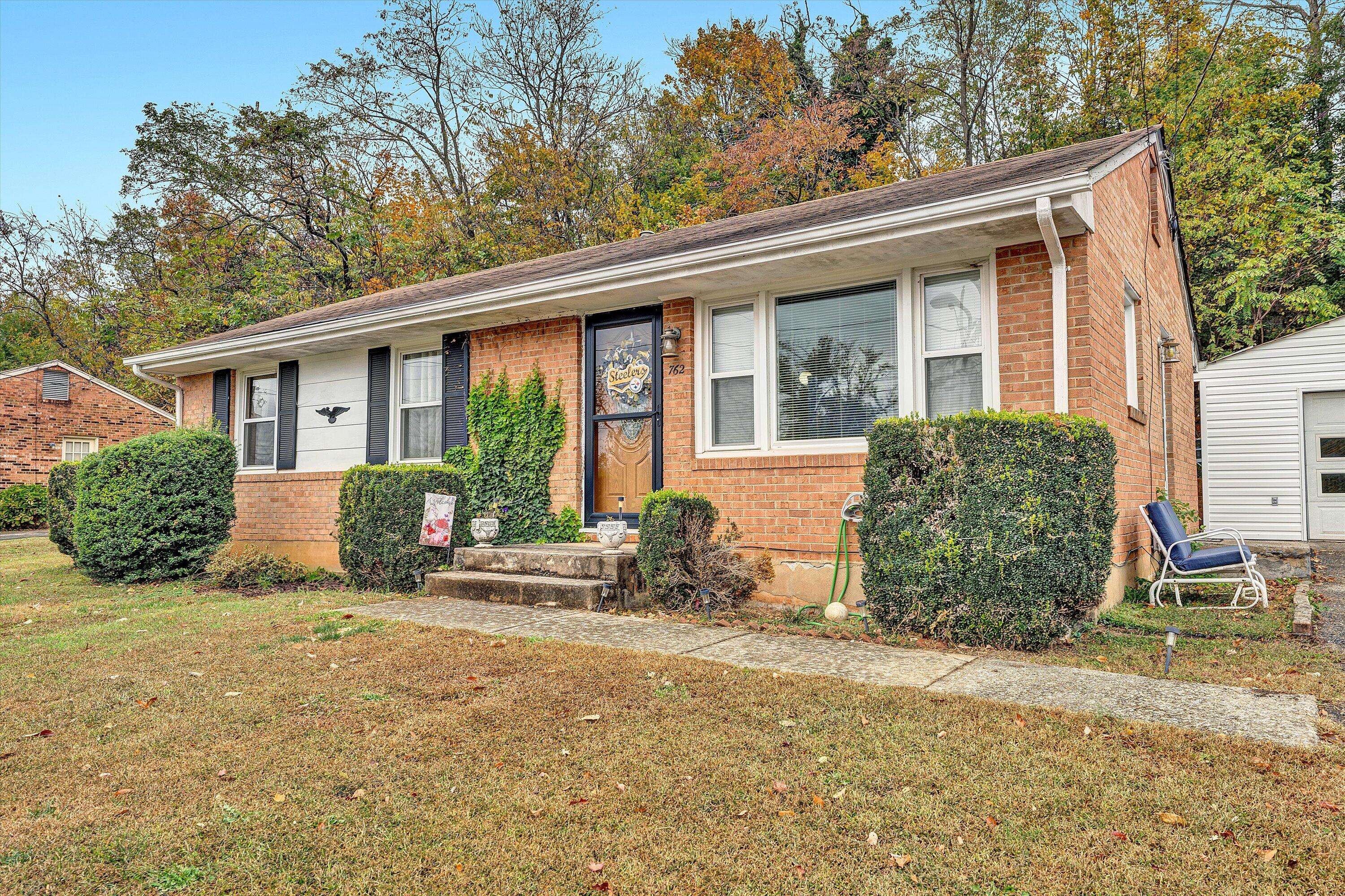 Vinton, VA 24179,762 Kenyon RD