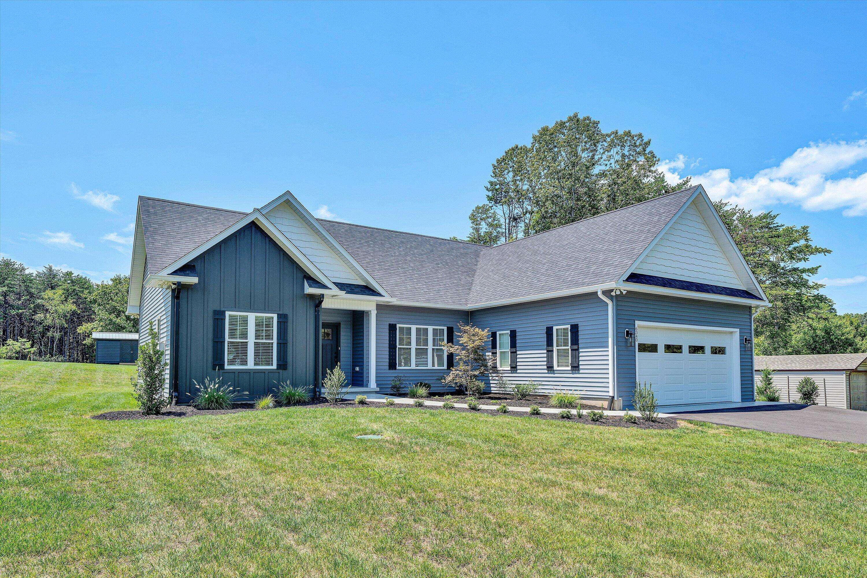 Moneta, VA 24121,6340 Scruggs RD