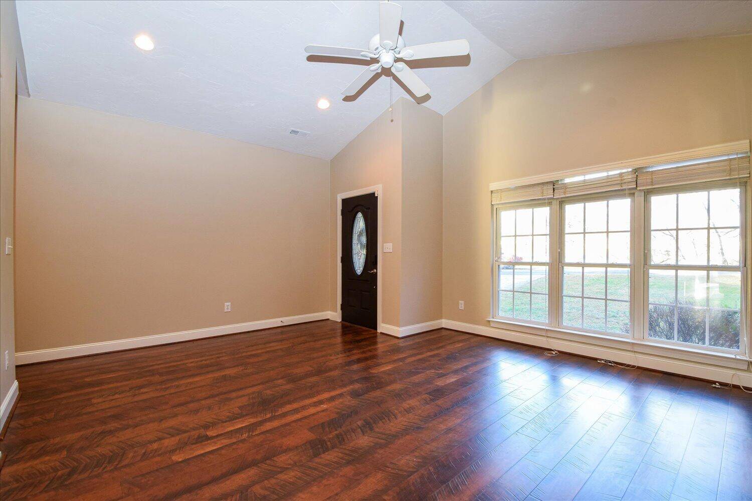 Roanoke, VA 24017,2271 Countryside RD