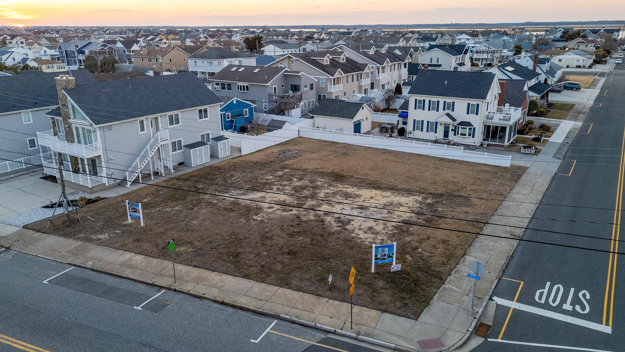 Wildwood Crest, NJ 08260,7704 Atlantic Avenue