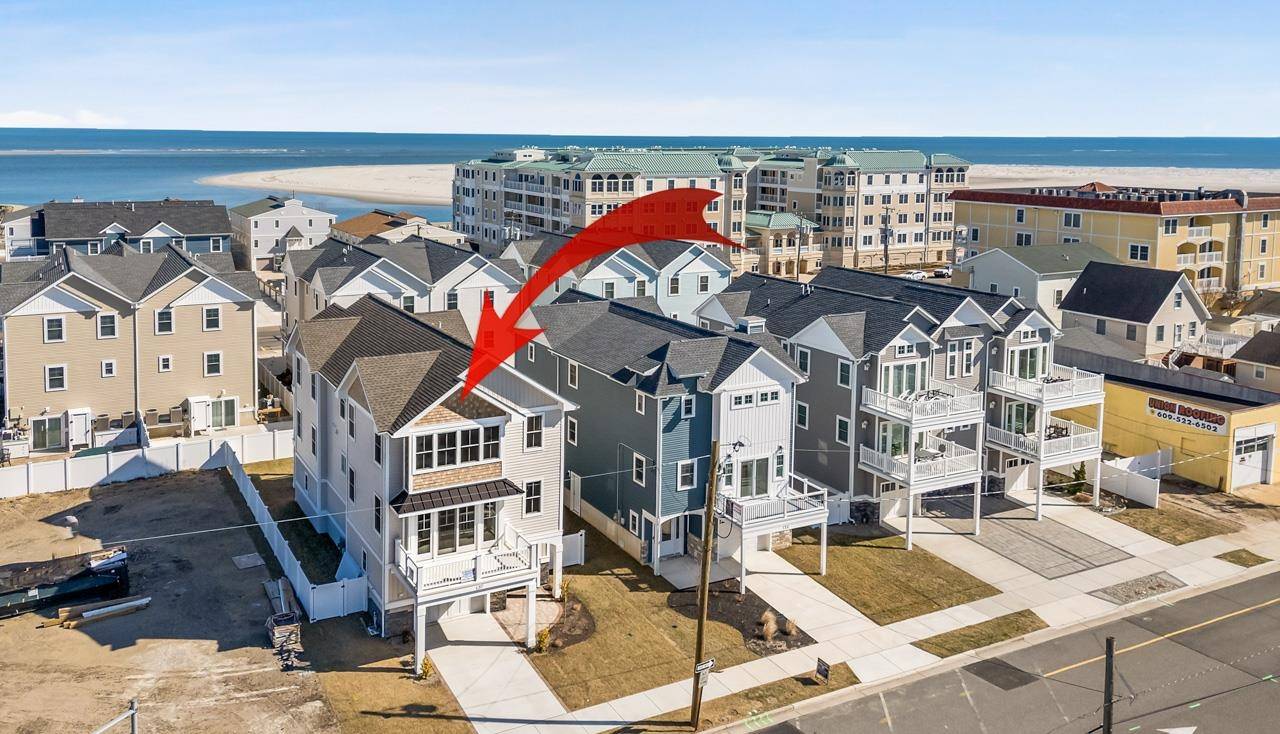 North Wildwood, NJ 08260,137 W Walnut Avenue