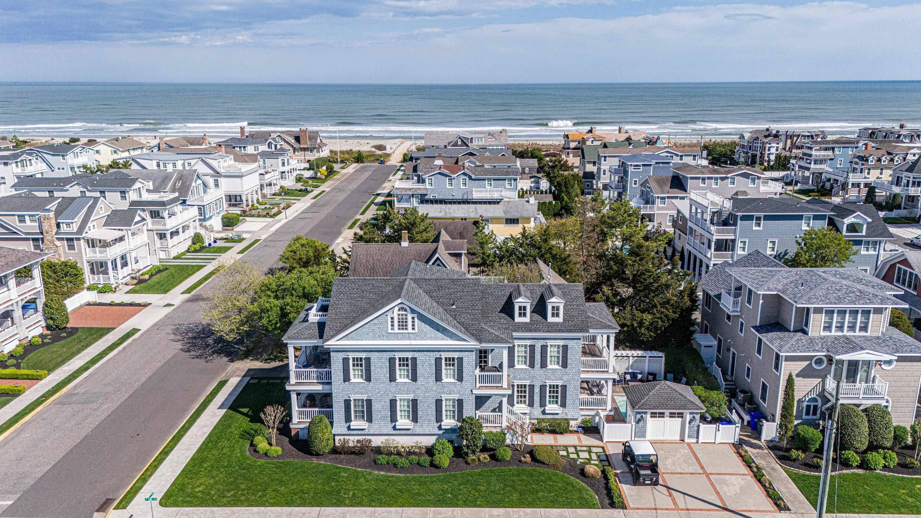 Avalon, NJ 08202,12 E 17th Street
