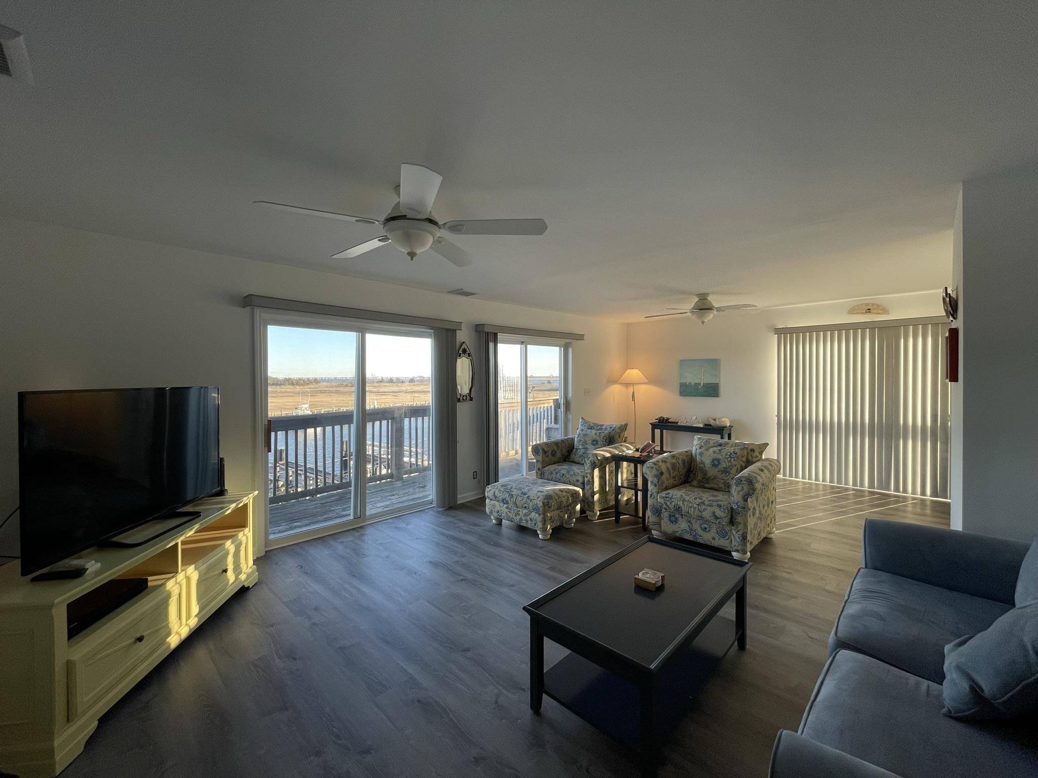 Somers Point, NJ 08244-2532,557 Launch Avenue #BAYFRONT