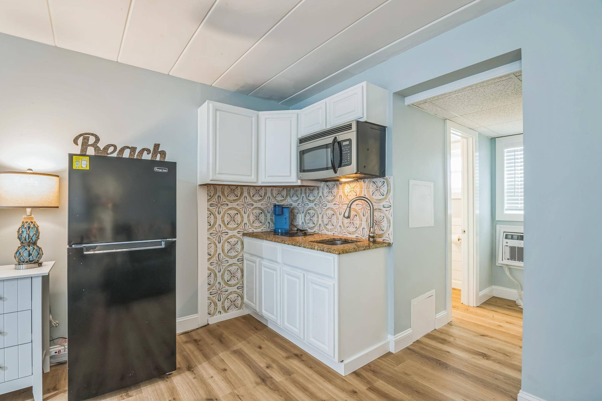 Wildwood Crest, NJ 08260,6701 Atlantic Avenue
