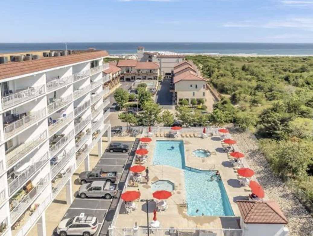 Wildwood Crest, NJ 08260,300 E Raleigh Ave ##106