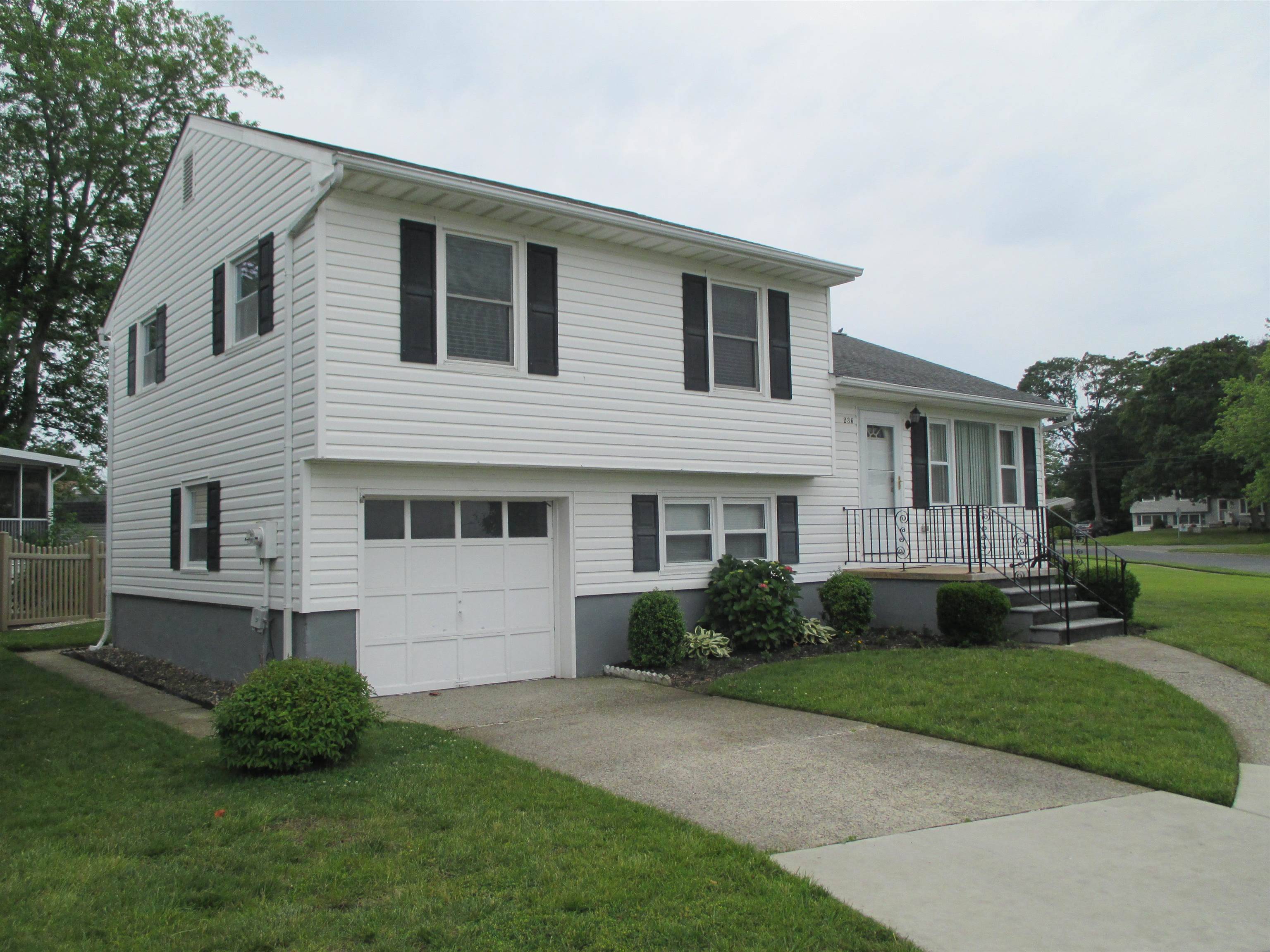 North Cape May, NJ 08204,236 Roseann Avenue