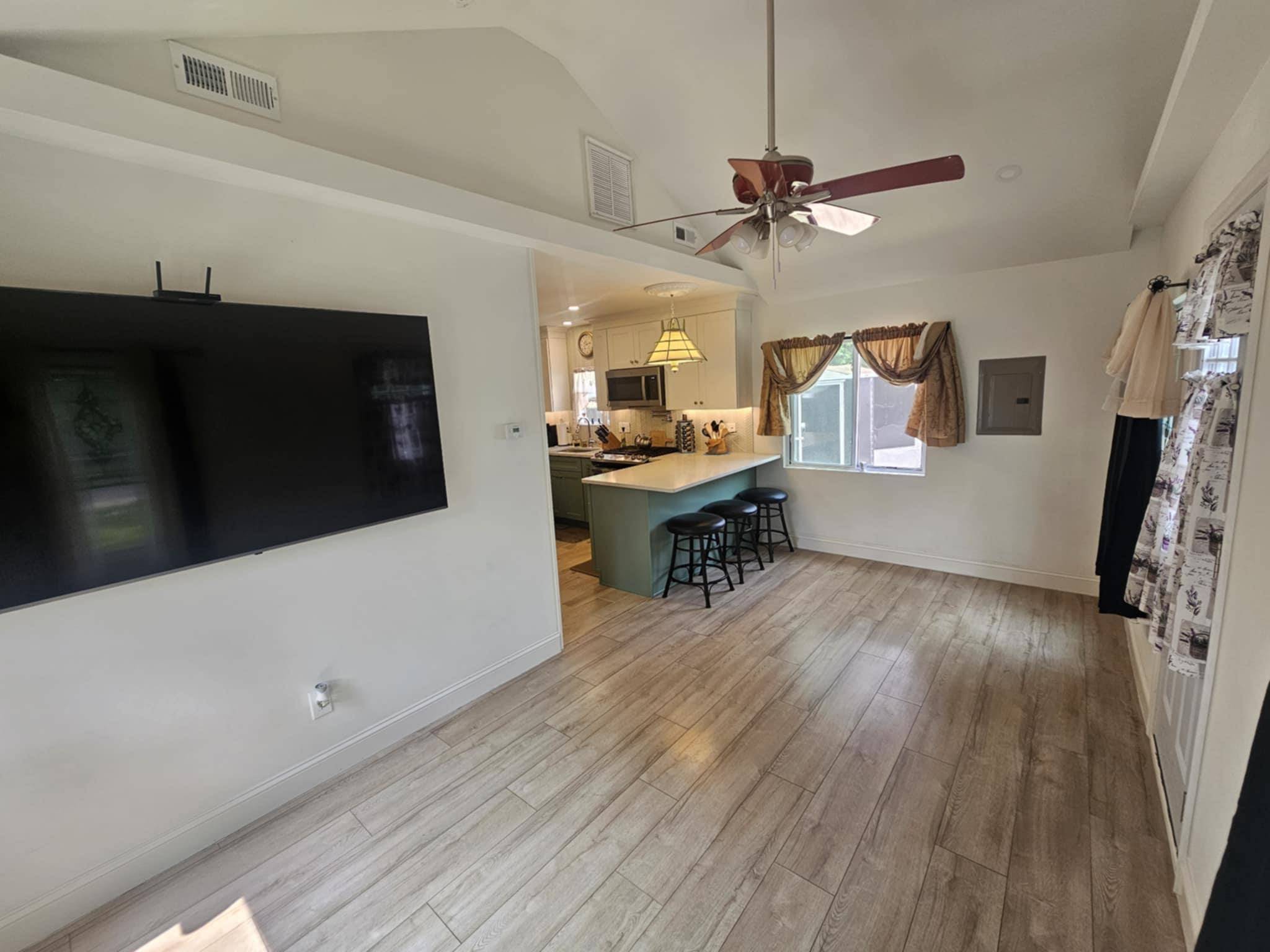 Villas, NJ 08251,704 E Tampa Avenue
