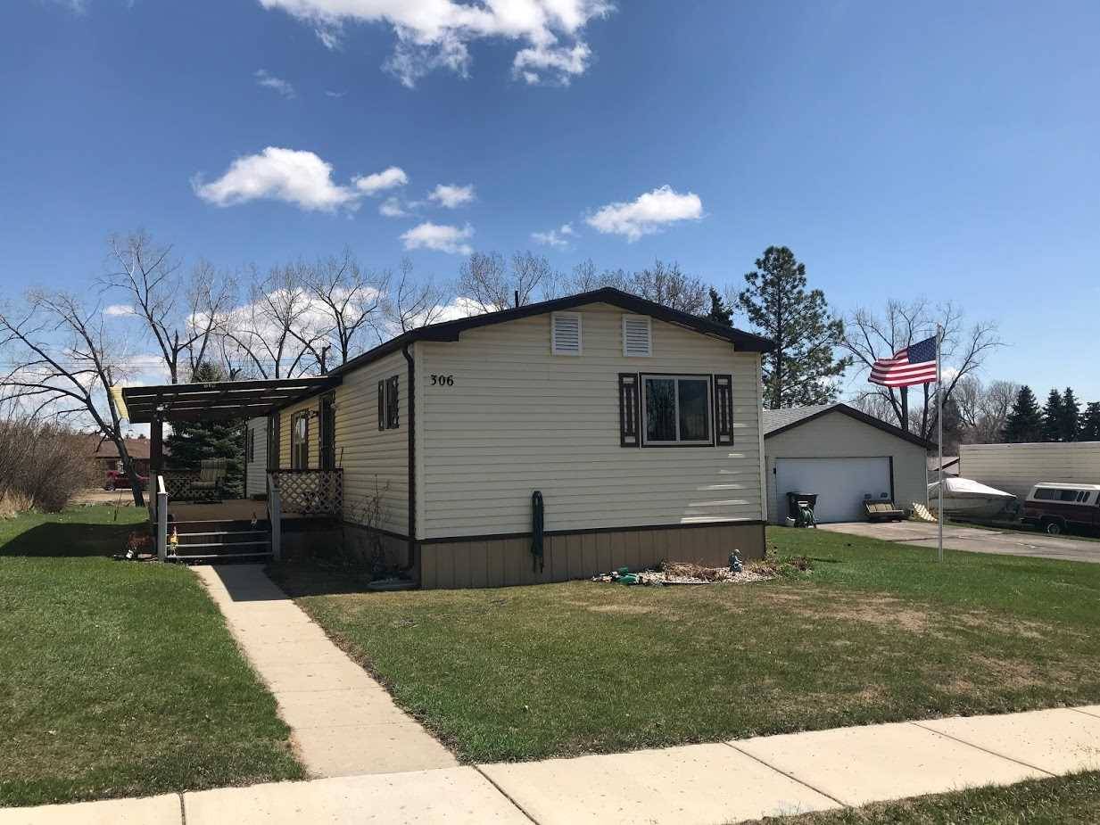 Parshall, ND 58770,306 1st St NE