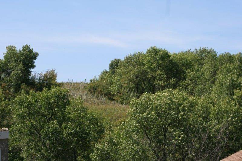 Minot, ND 58701,8960 County Rd 12W