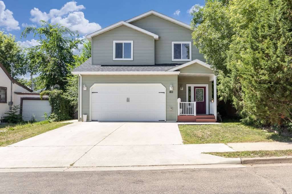 Minot, ND 58703,811 NW 17th ST