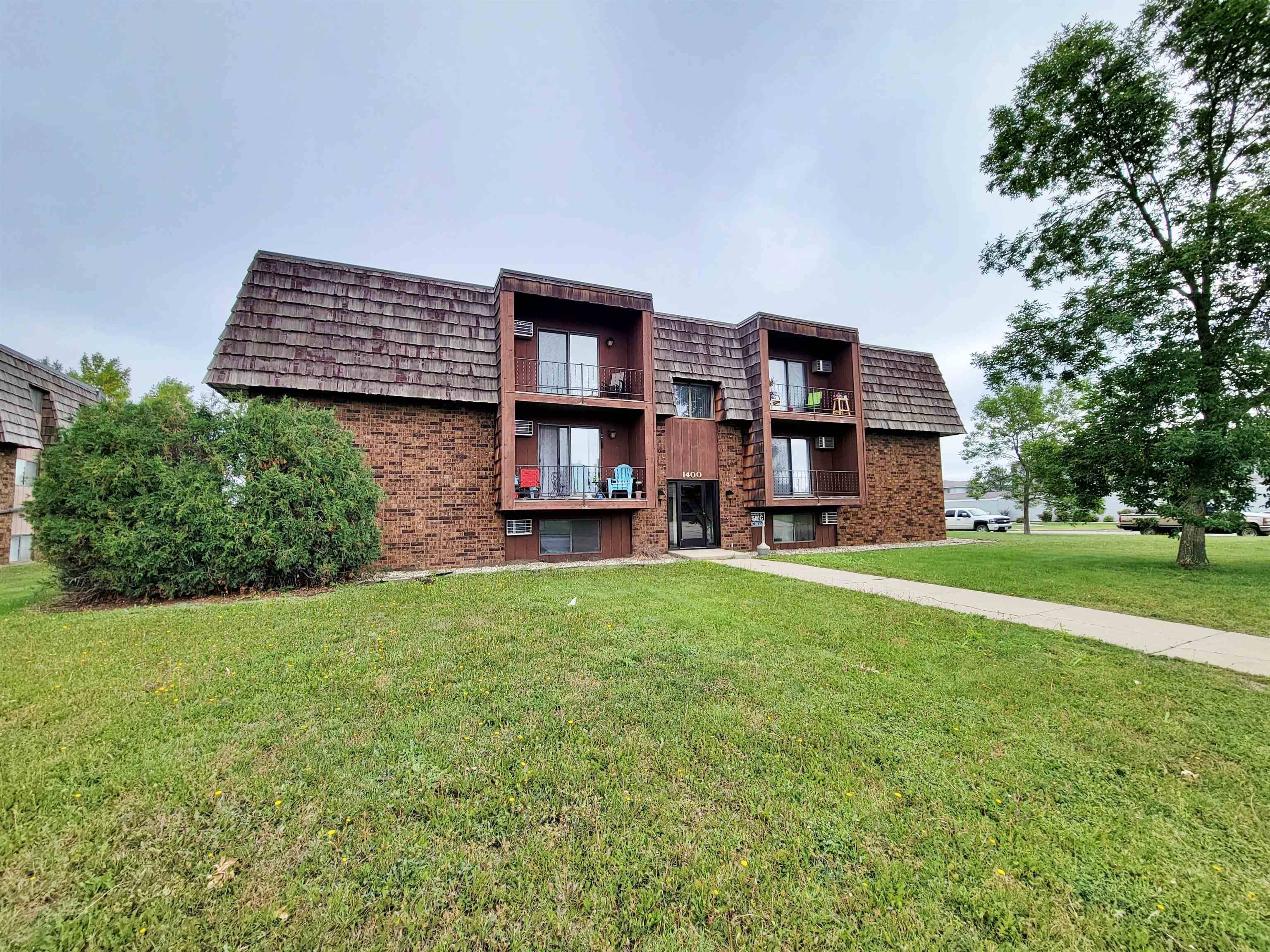 Minot, ND 58701,1400 32ND AVE SW