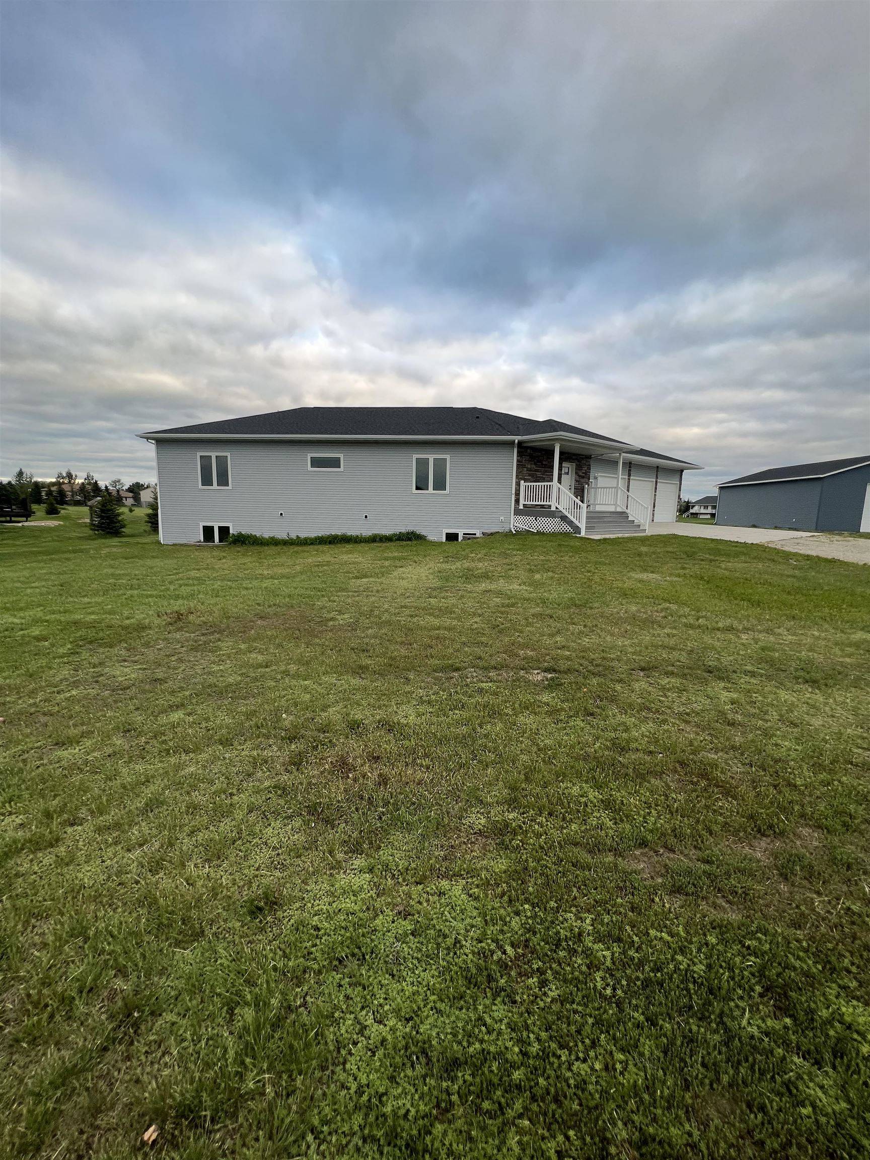 Bismarck, ND 58501,900 Schick DR