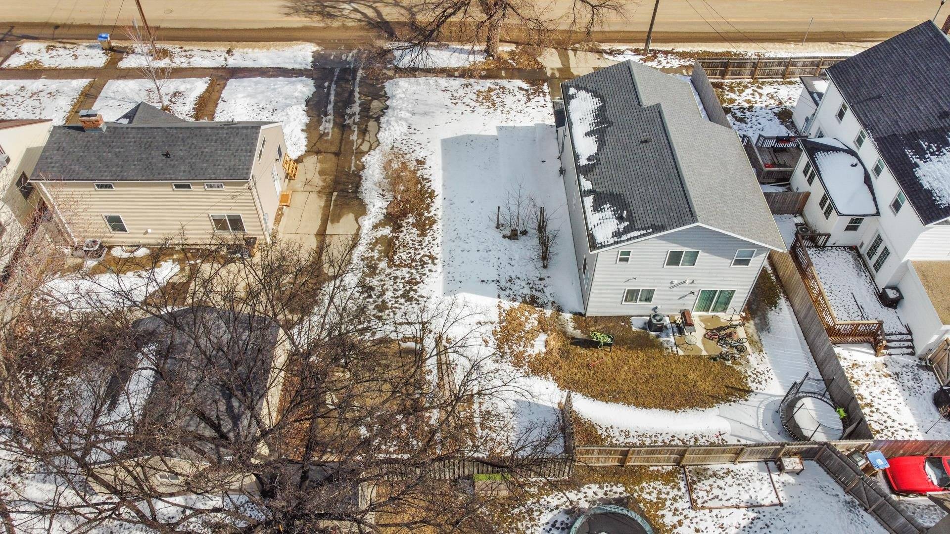 Minot, ND 58703-2239,707 8th St NW