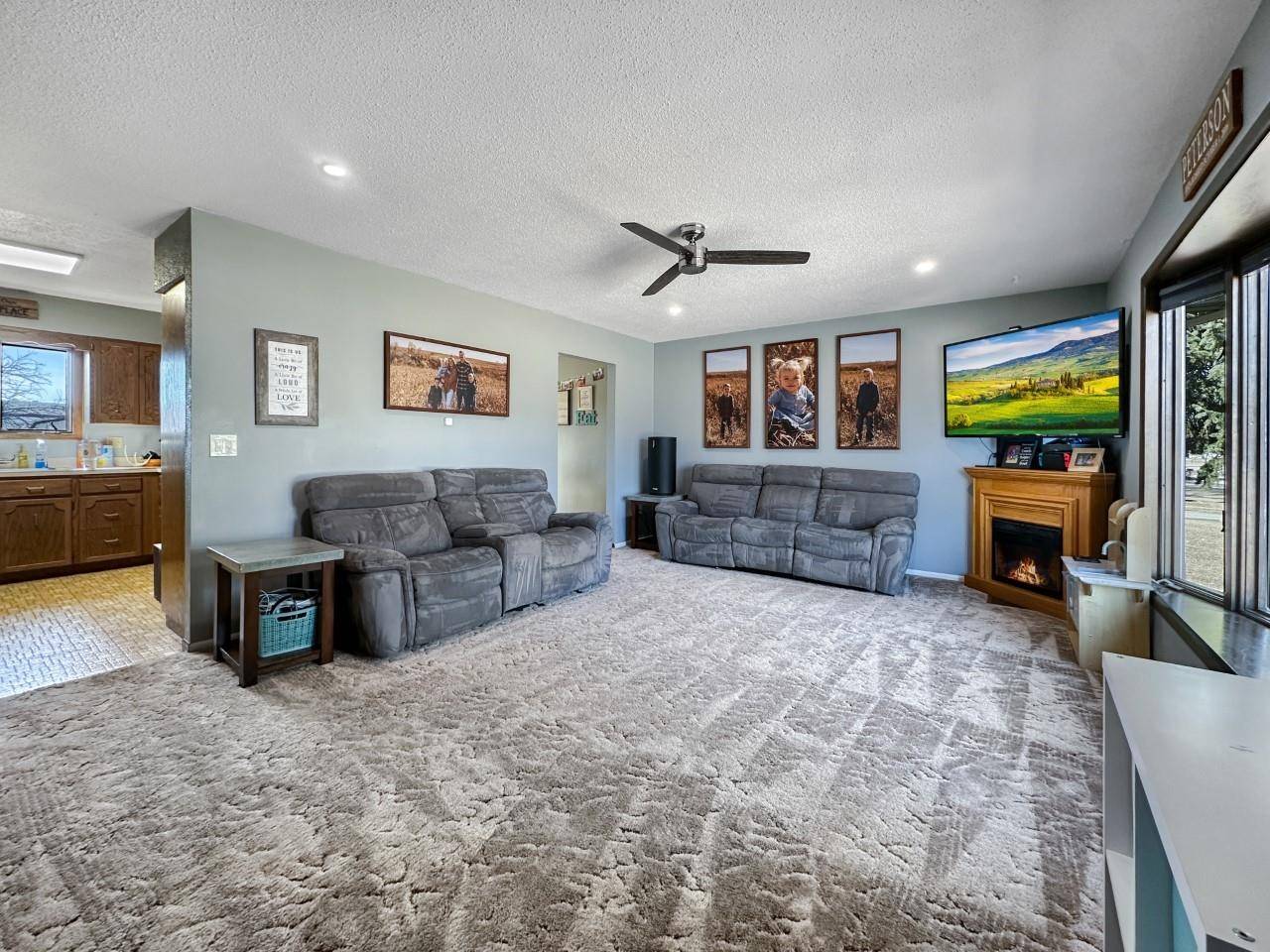 Minot, ND 58701,1801 Meadowlark Dr.