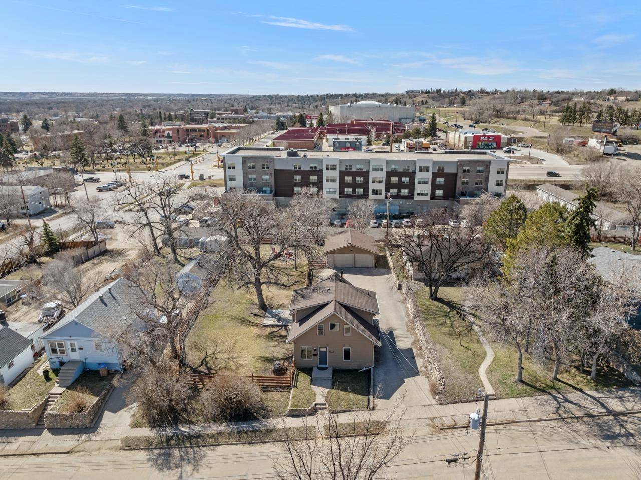 Minot, ND 58703,1117 1st St NW