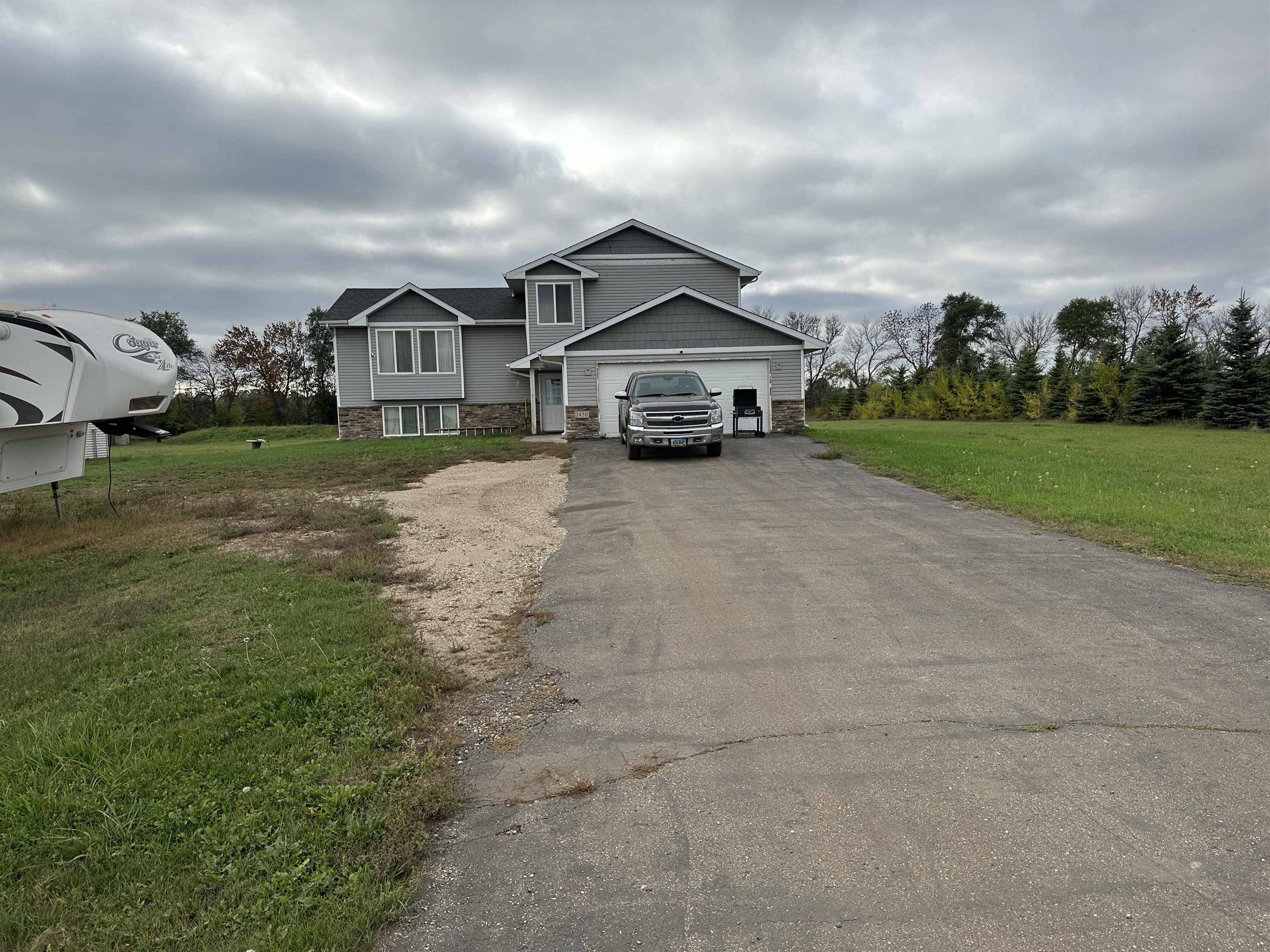 Minot, ND 58703,1450 104th St.