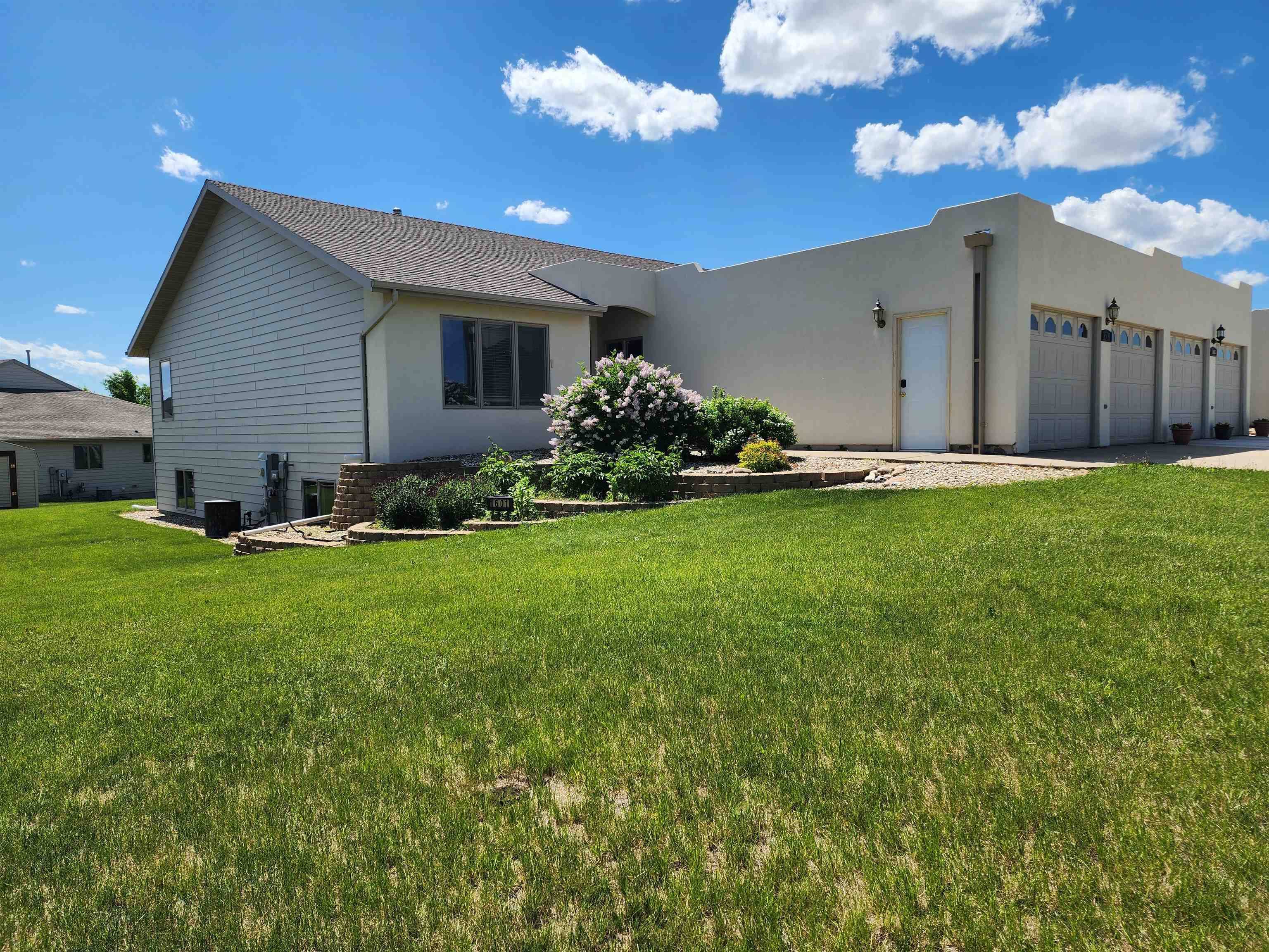 Minot, ND 58703,1601 18th Ave NW