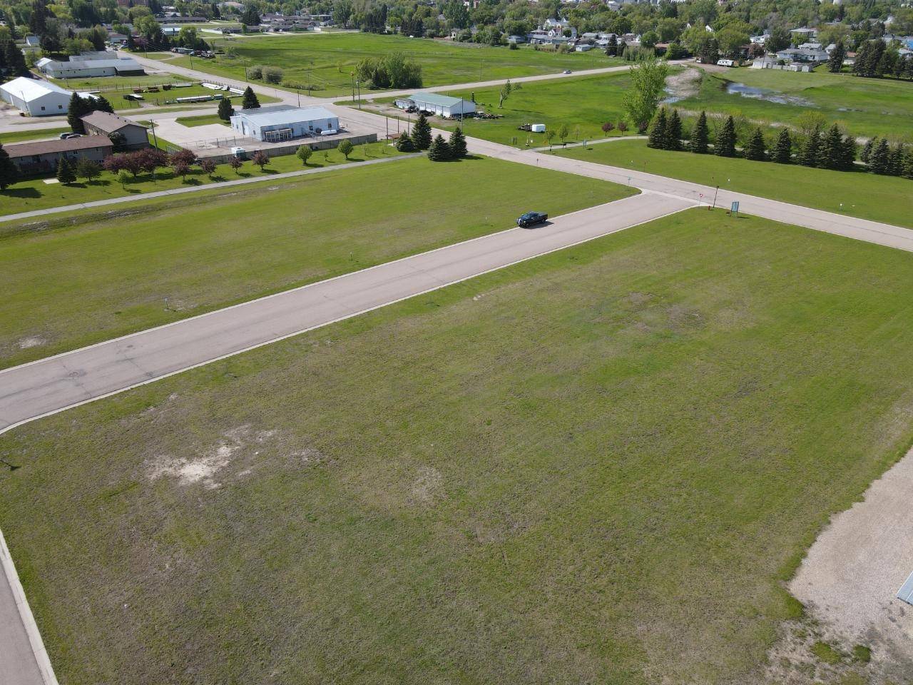 Rugby, ND 58368,Chalmers 1st Addn B5 L8