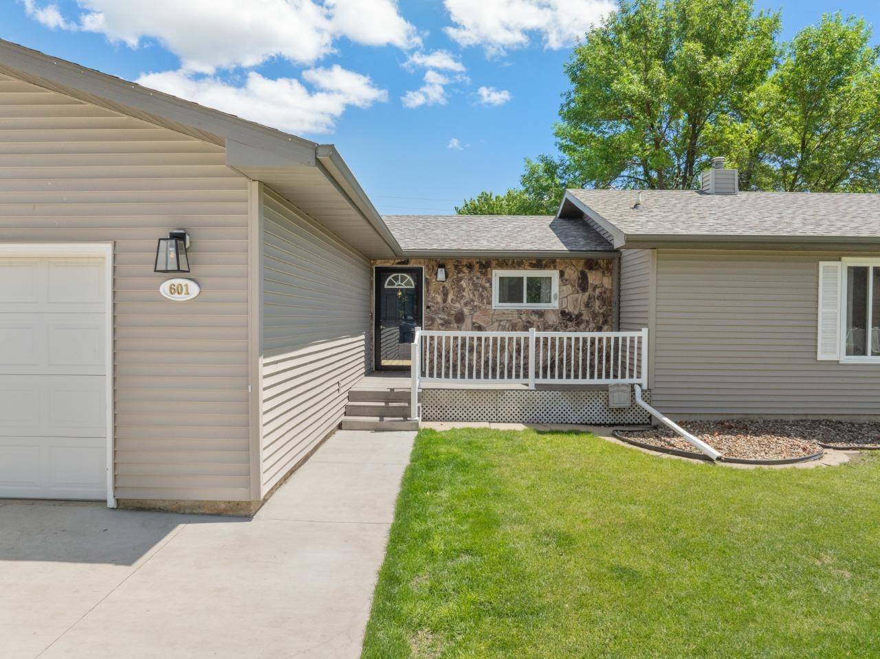 Minot, ND 58703,601 23rd Ave NW