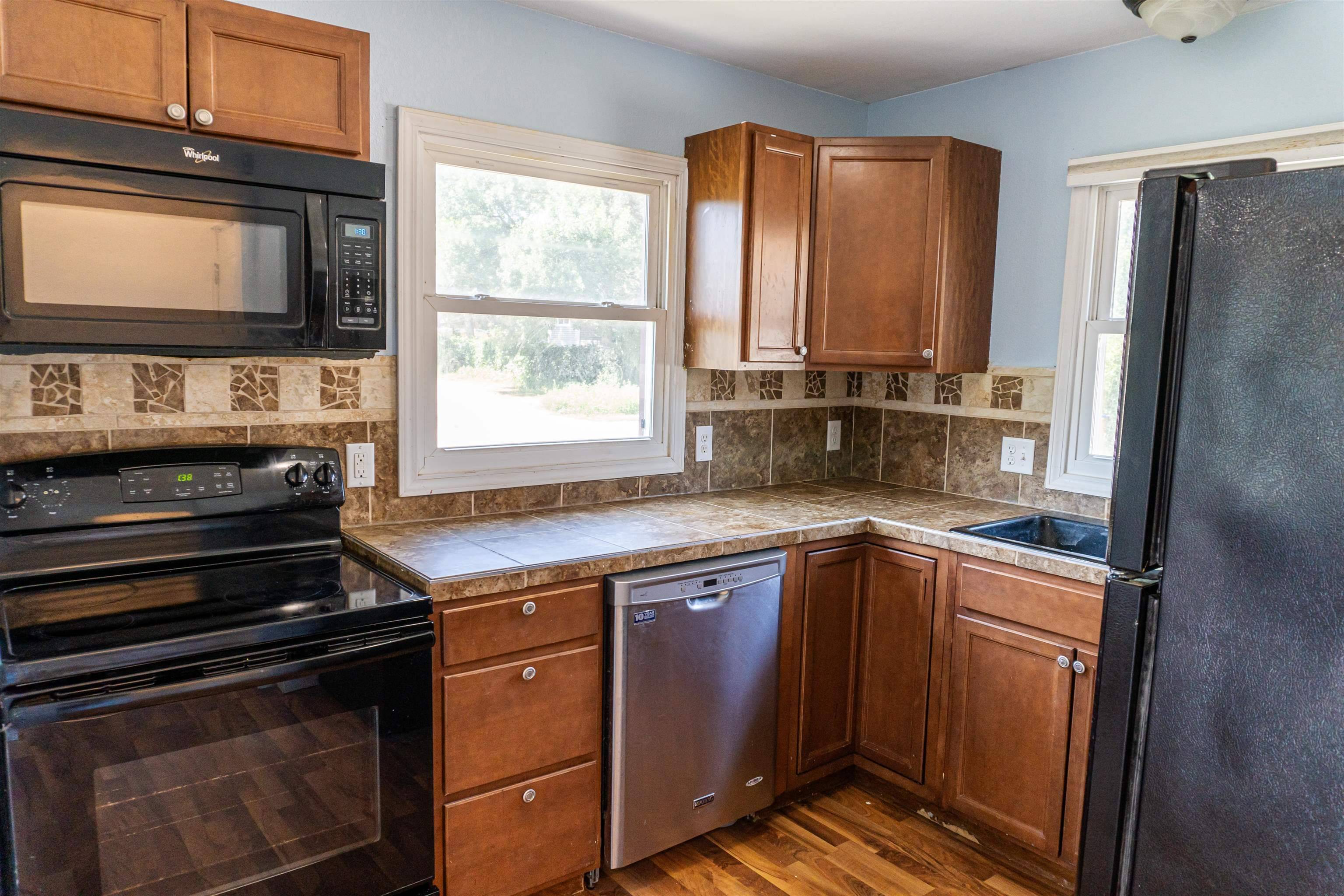 Minot, ND 58703,426 5TH ST NW