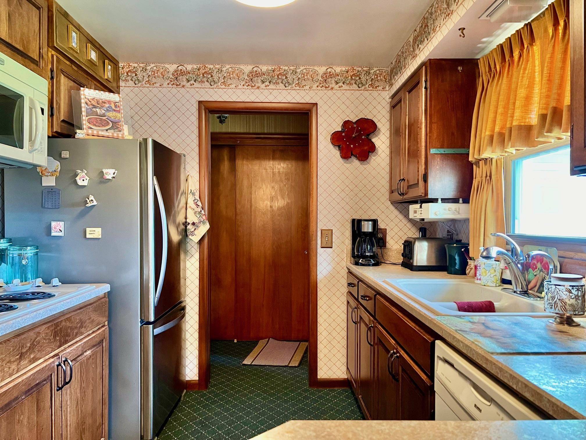 Minot, ND 58703,217 25th St NW