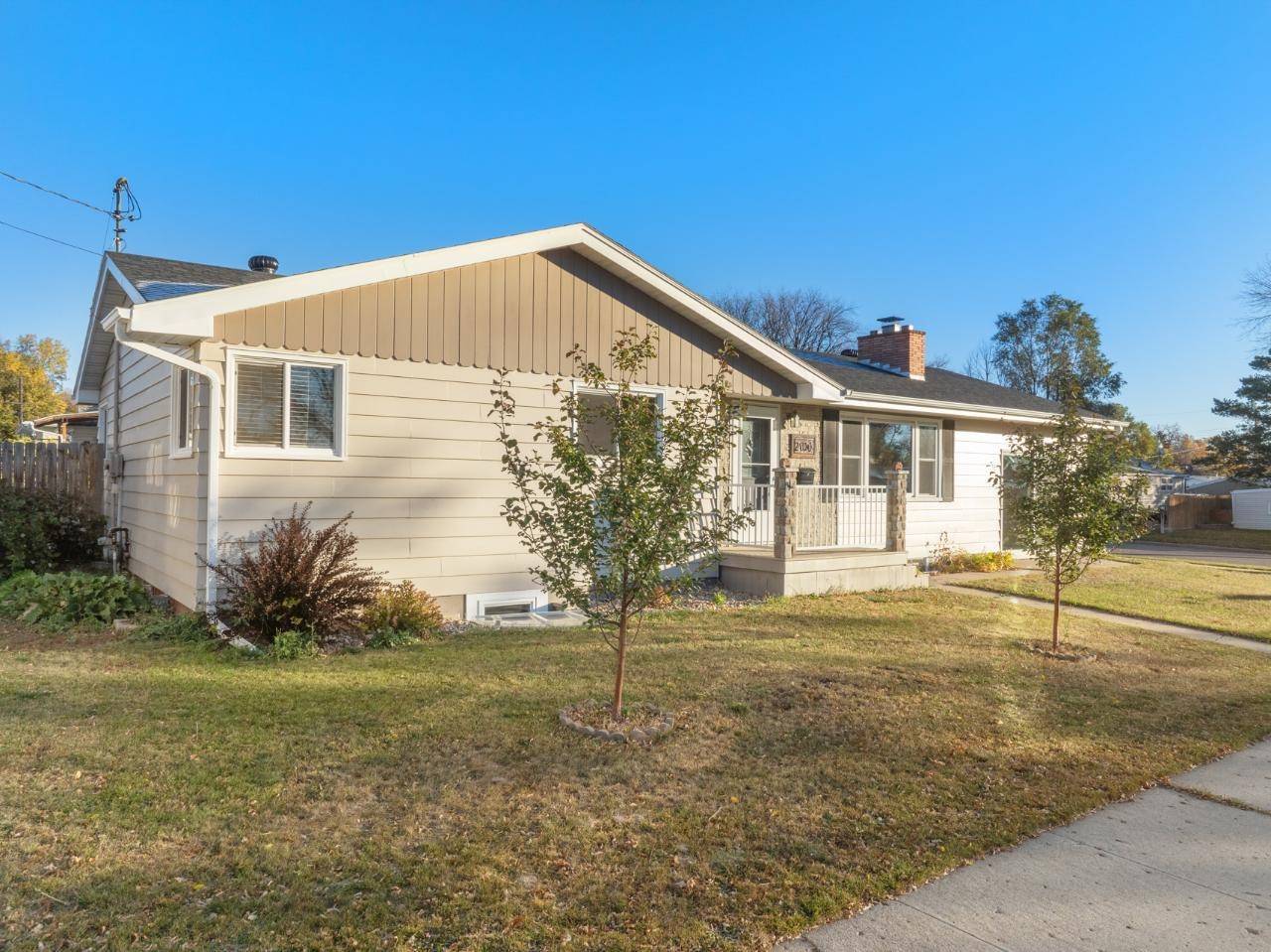 Minot, ND 58703,2100 5th Ave NW