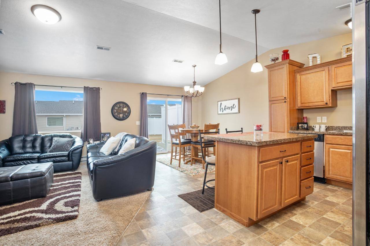 Minot, ND 58701,1540 35th Ave SE