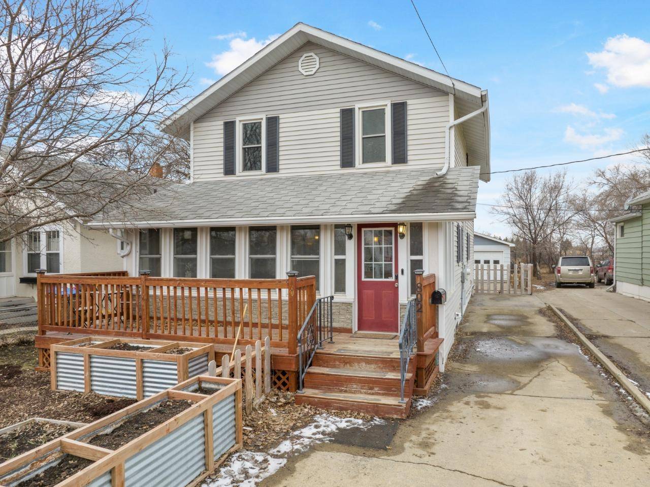 Minot, ND 58701,802 Beacon St
