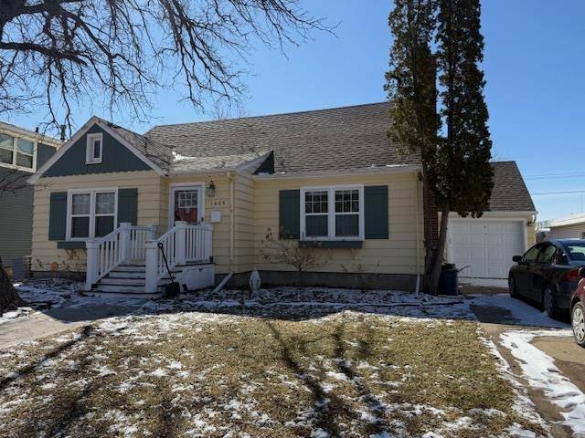 Minot, ND 58701,1005 W Central Ave