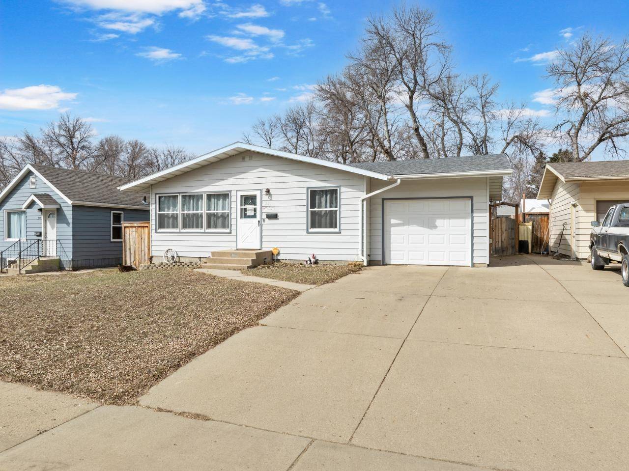 Minot, ND 58703,221 21st St NW