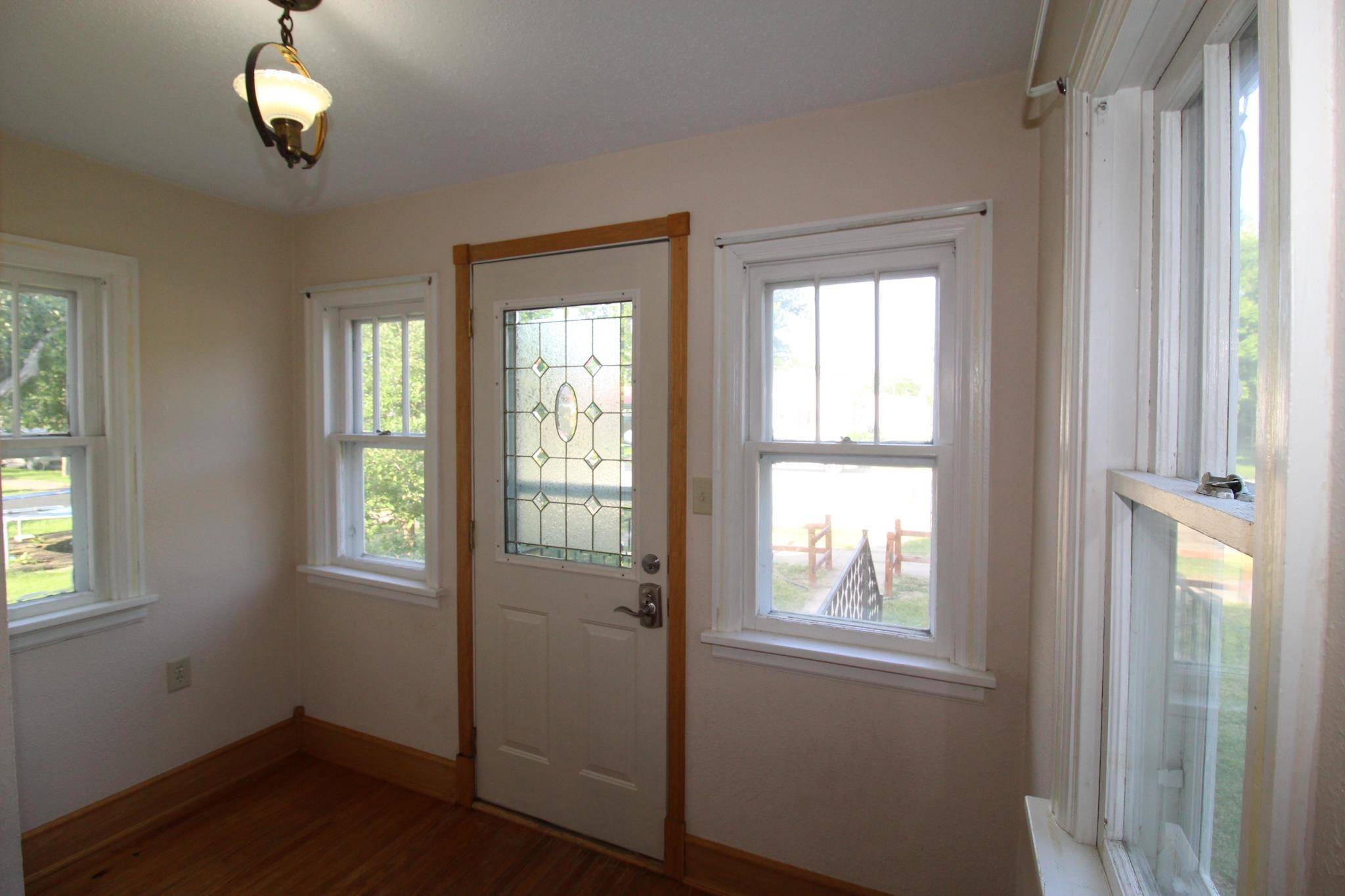 Towner, ND 58788,304 1st St SW