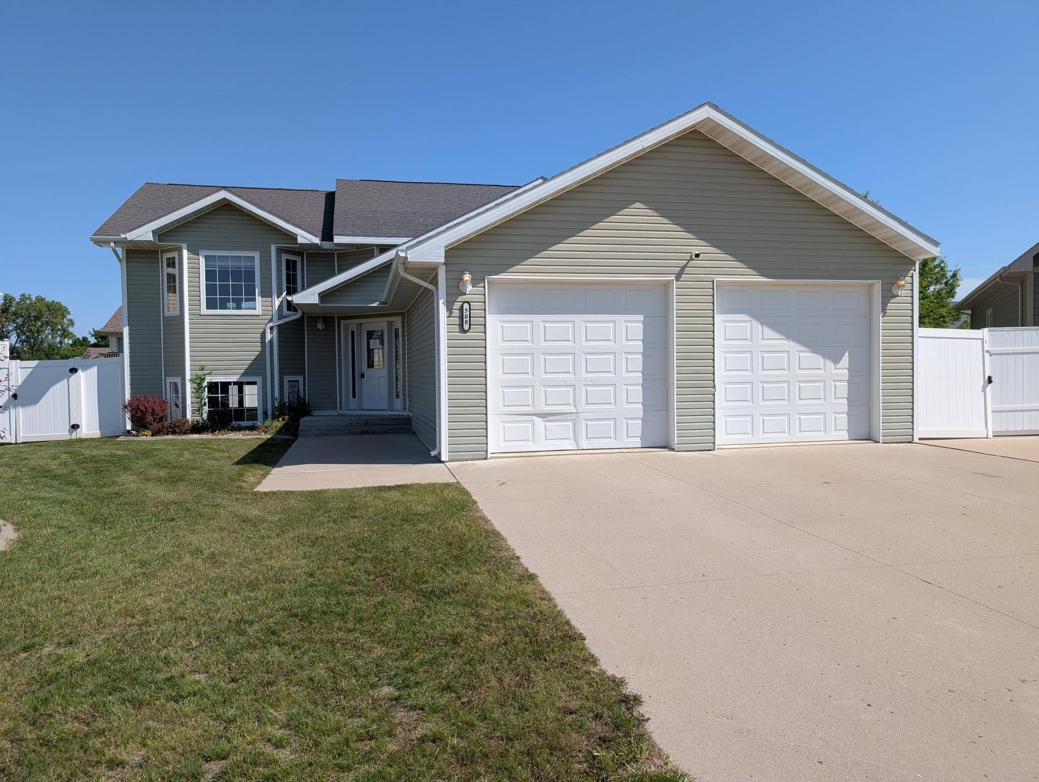 Minot, ND 58701-3552,508 SW 25th St.