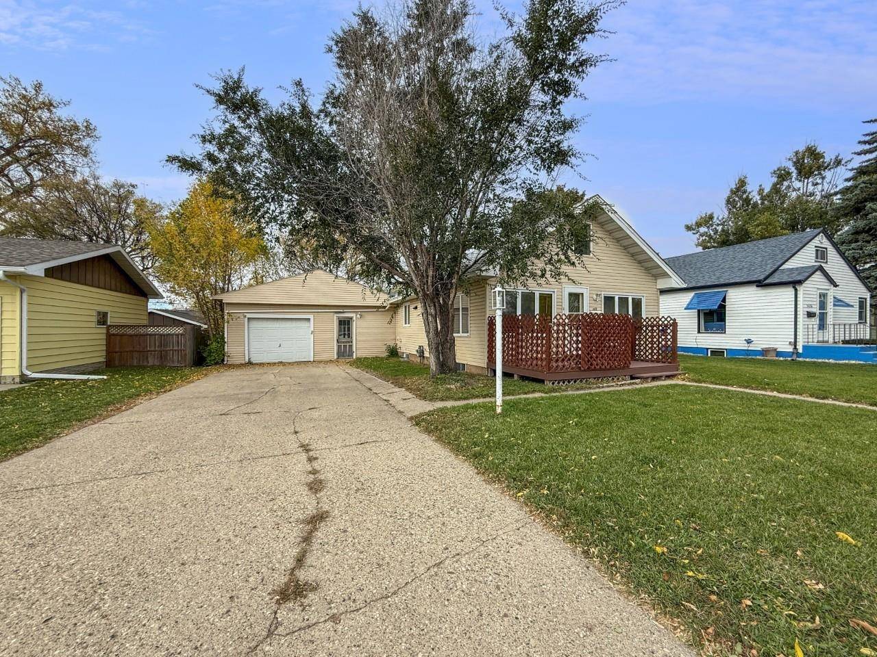 Minot, ND 58701,1422 2nd St. SE