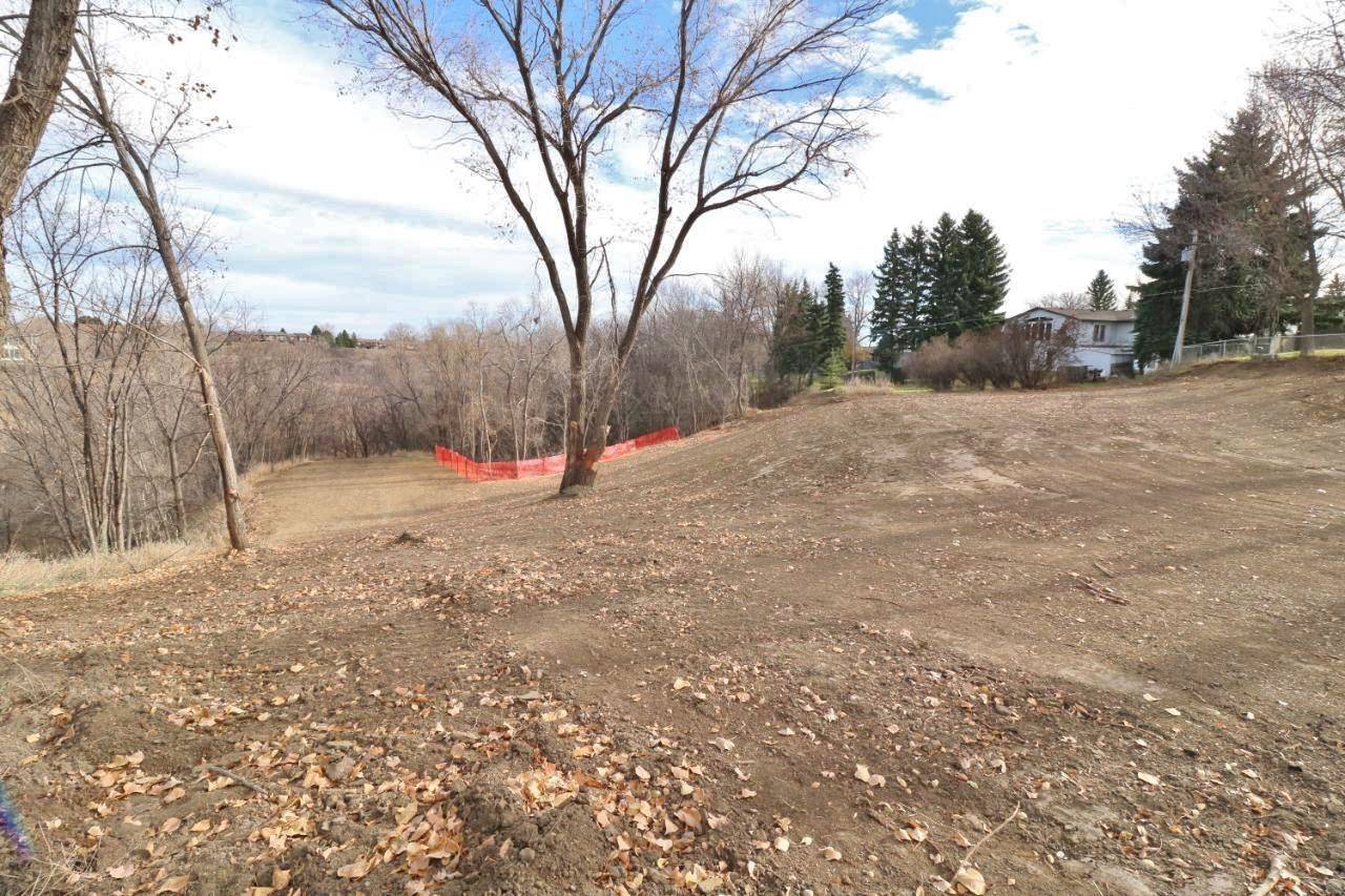 Minot, ND 58703,2111 Academy Rd