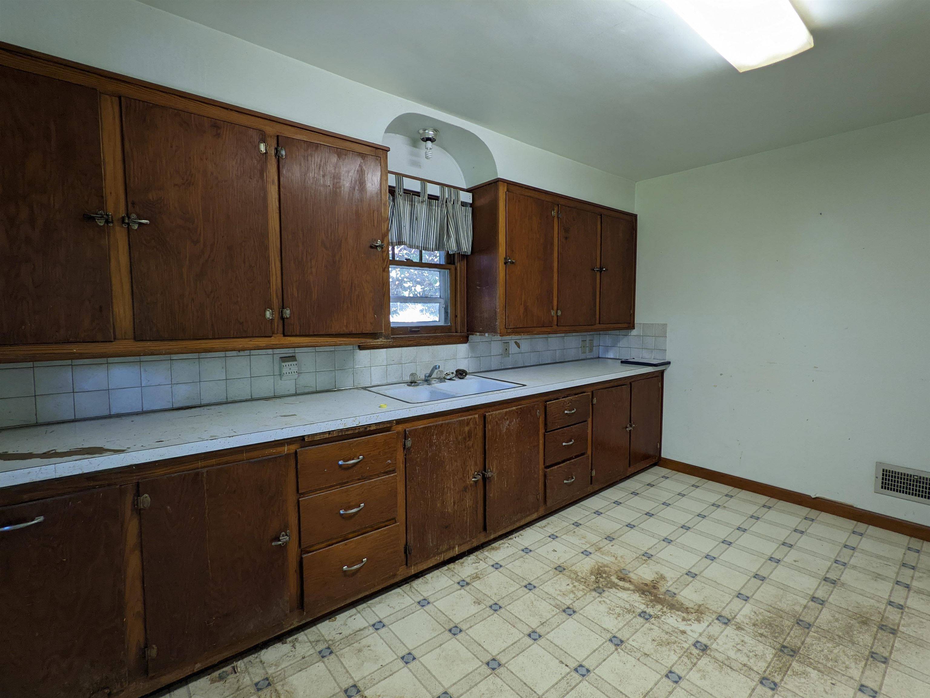 Kimberly, WI 54136,618 E MAES AVENUE