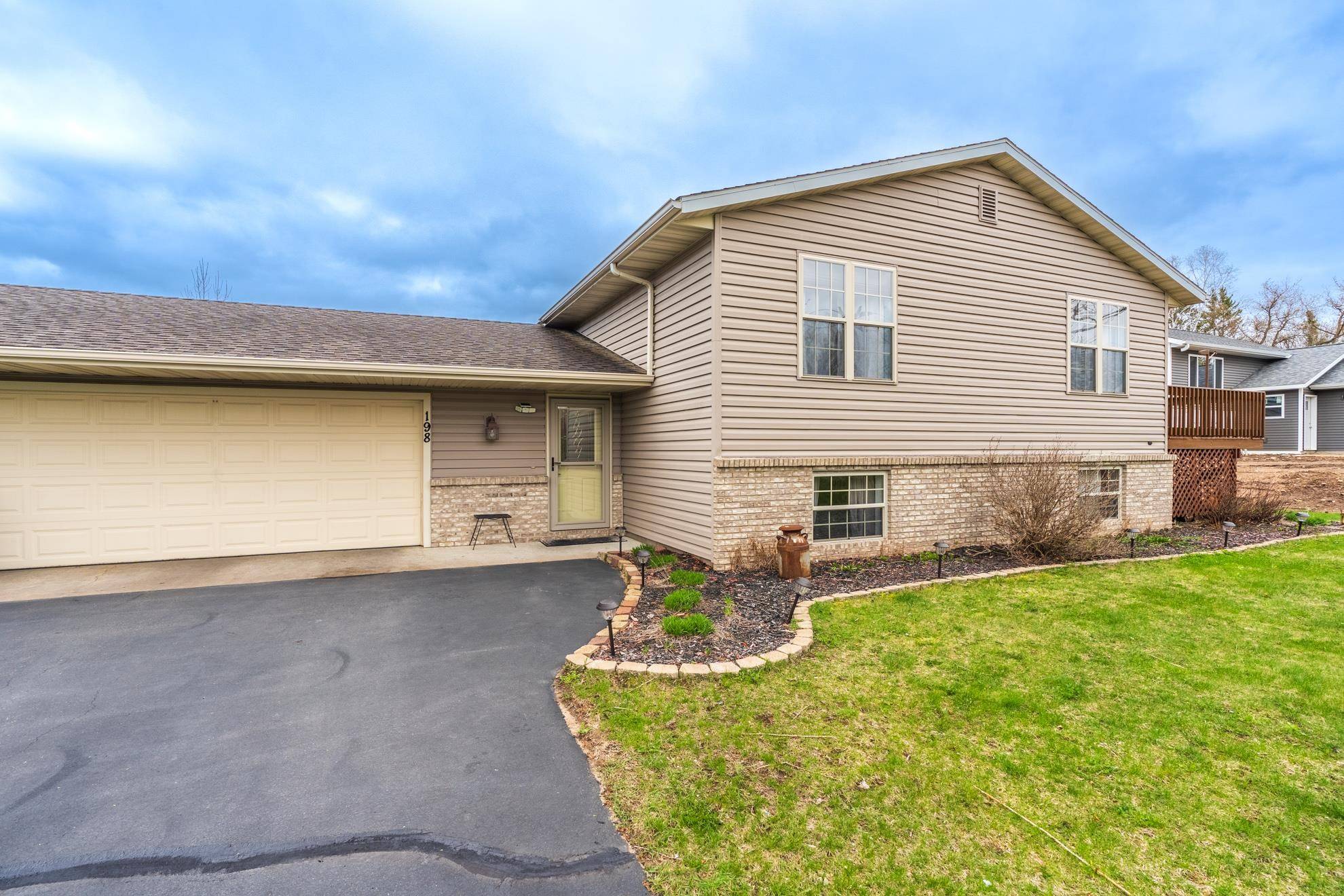 Hatley, WI 54440,198 CURTIS AVENUE