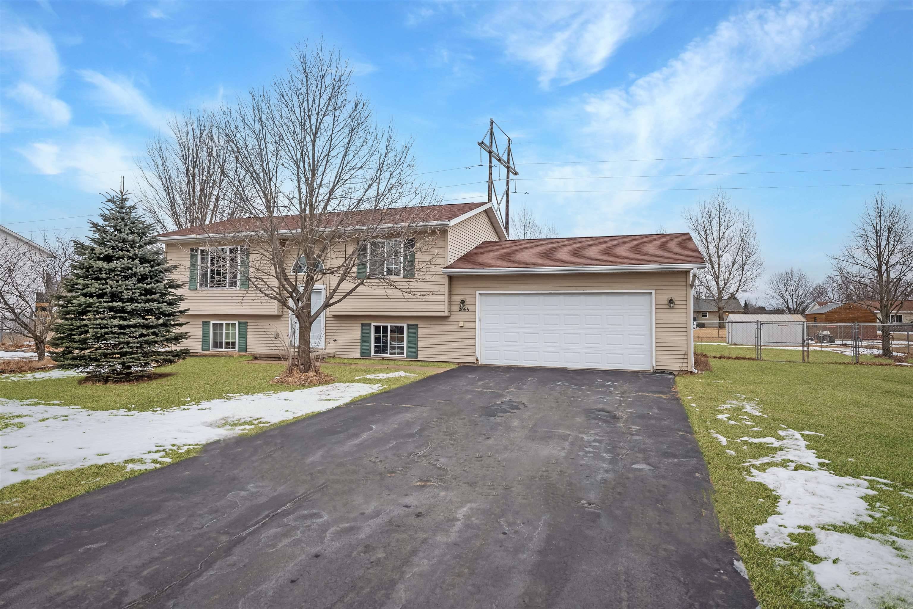 Kronenwetter, WI 54455,2066 PAINTBRUSH DRIVE