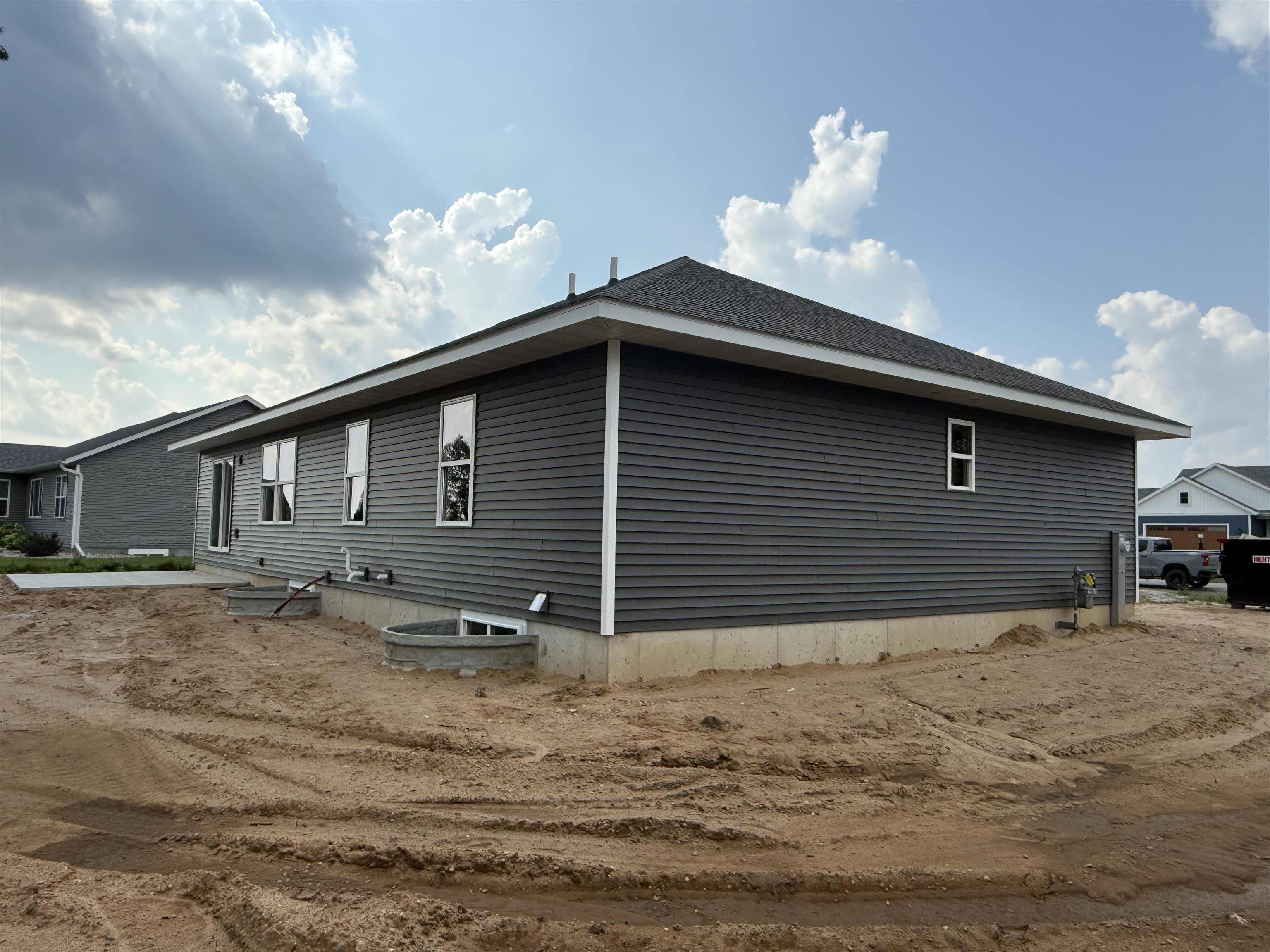 Plover, WI 54467,615 W SILVERLEAF COURT