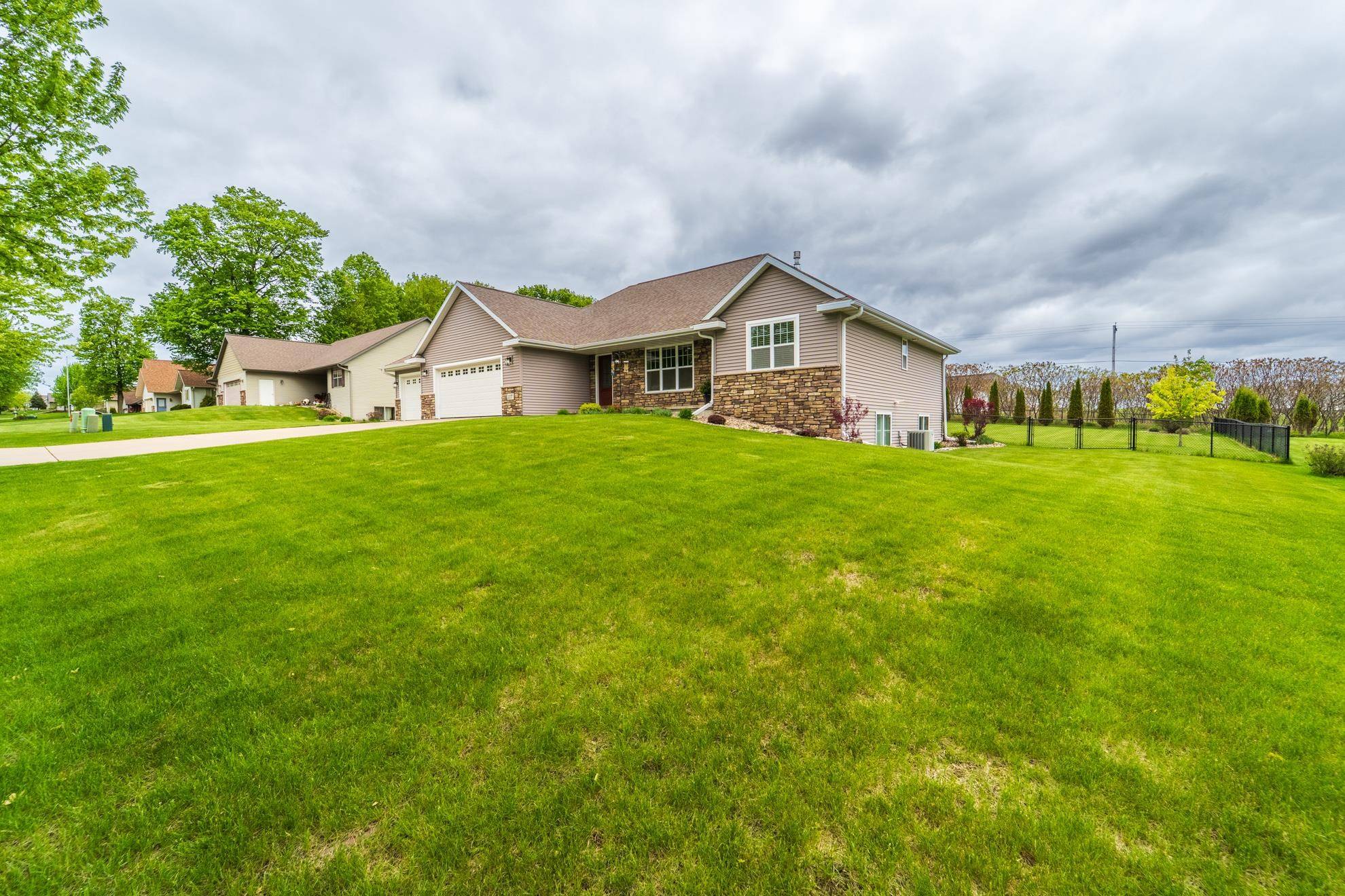 Wausau, WI 54403,117 ASPEN GROVE LANE
