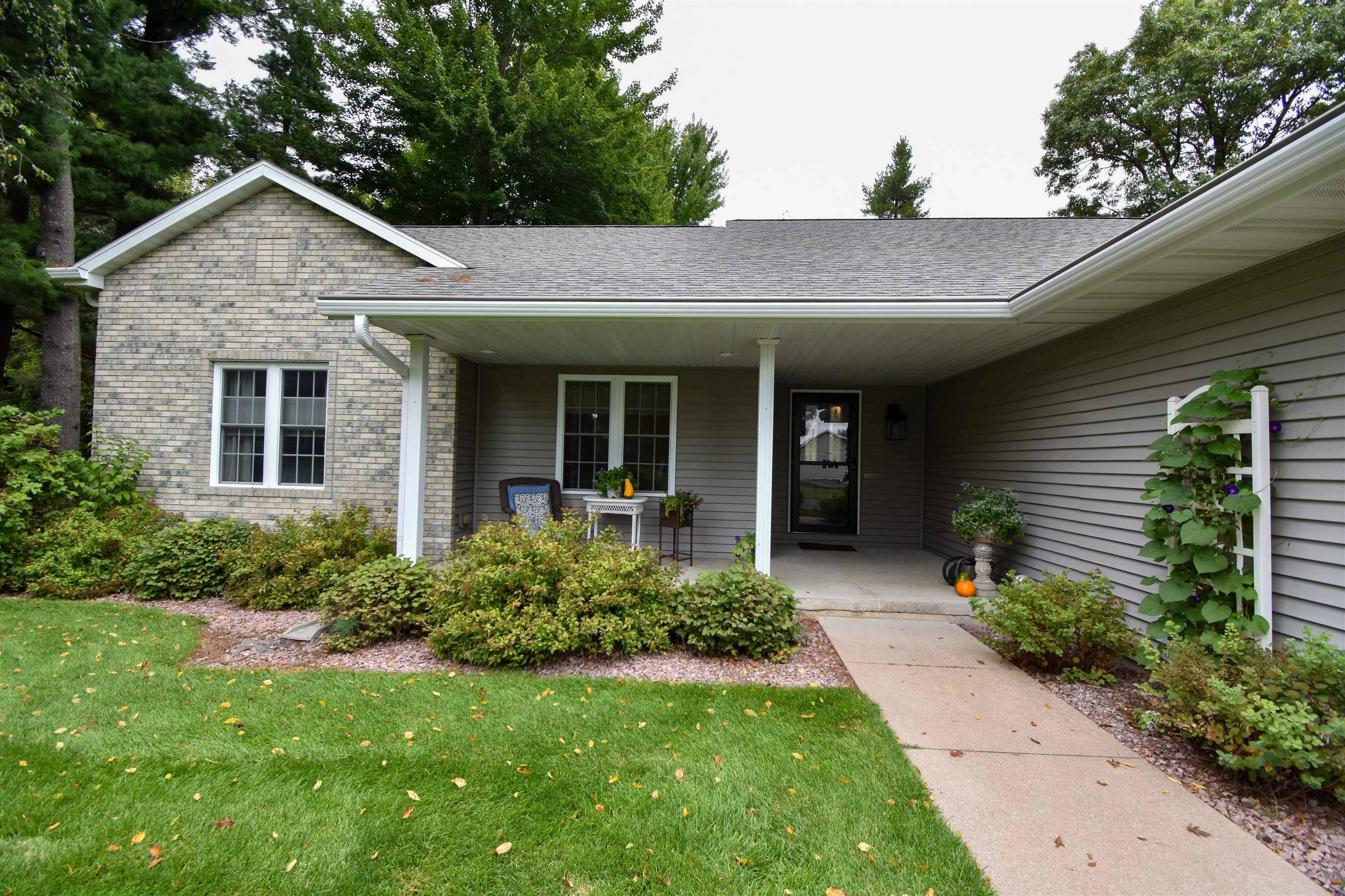 Stevens Point, WI 54482,5640 KINGFISHER DRIVE