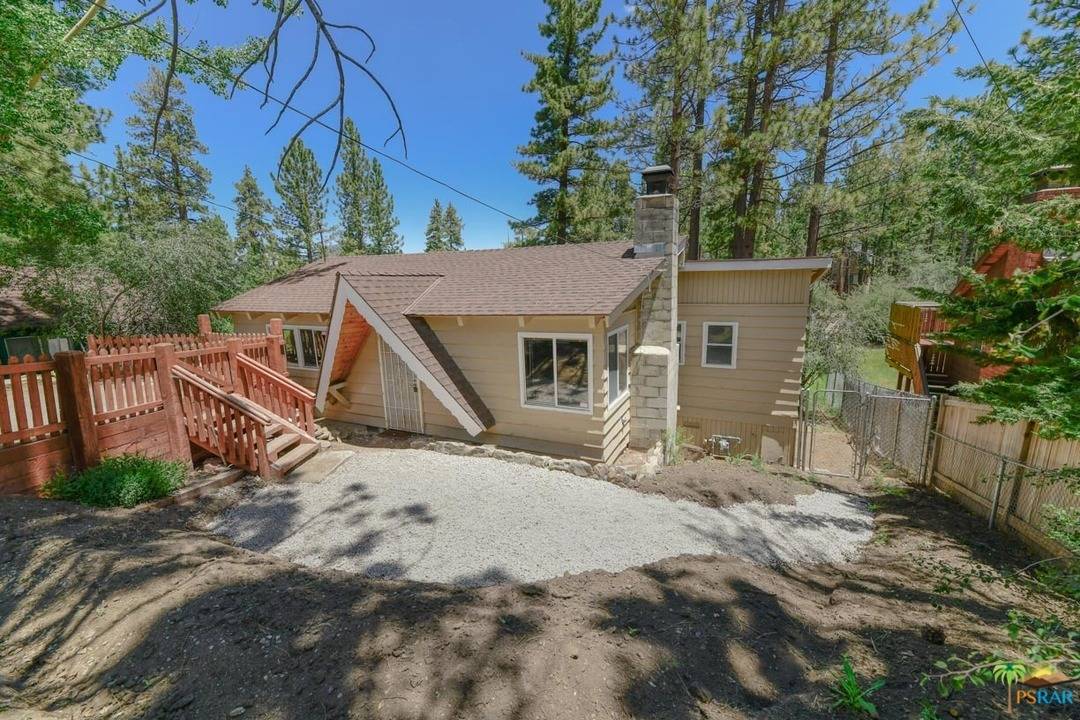 Big Bear Lake, CA 92315,40010 Hillcrest DR