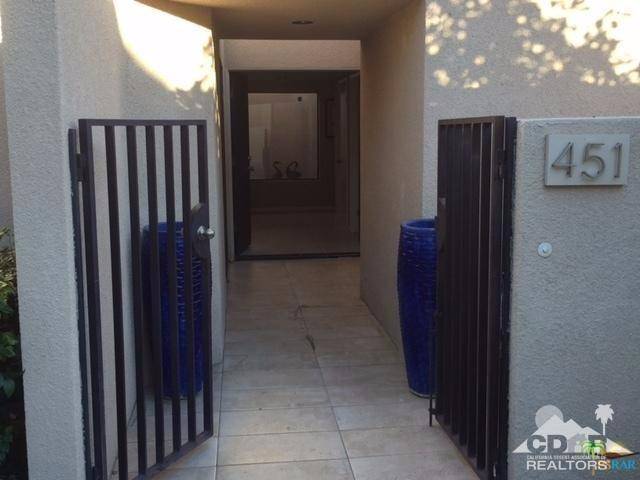 Palm Springs, CA 92262,0 Village SQ W